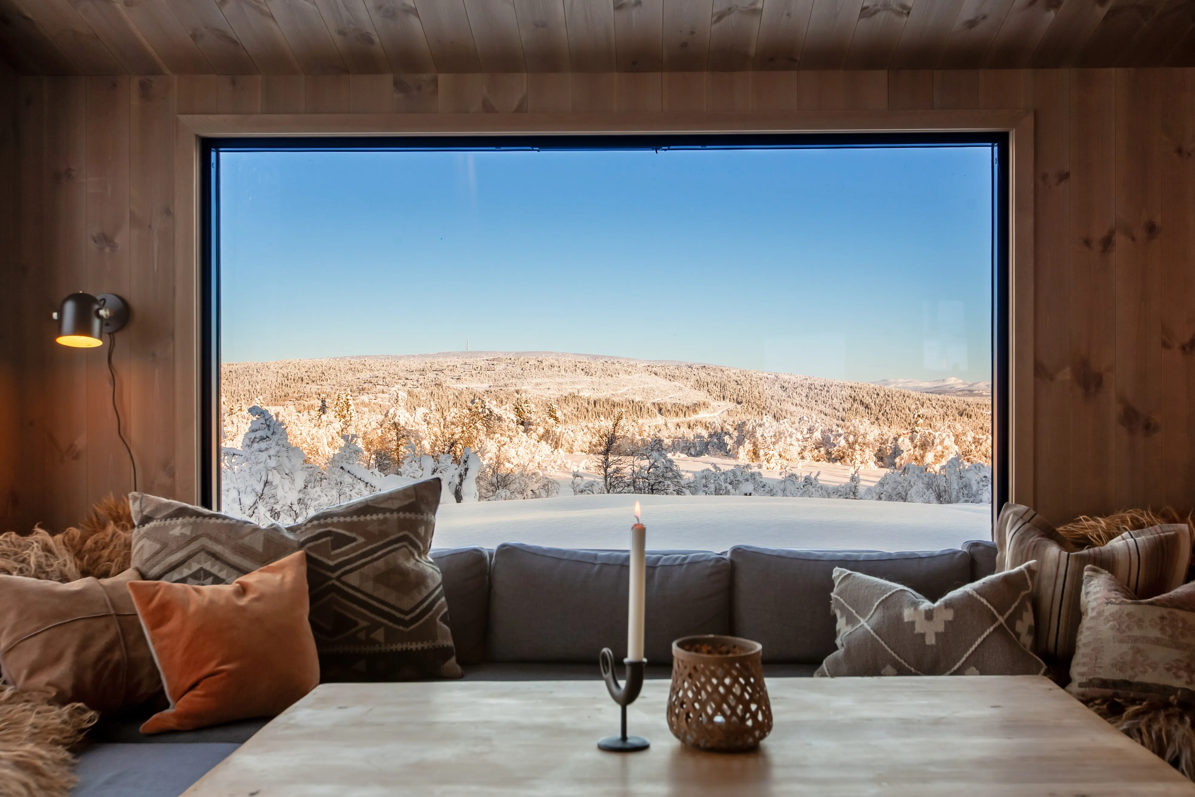 1960s Norwegian Retreat: Renovated 4-Bedroom Country House with Expansive Garden - View image 11 of 47