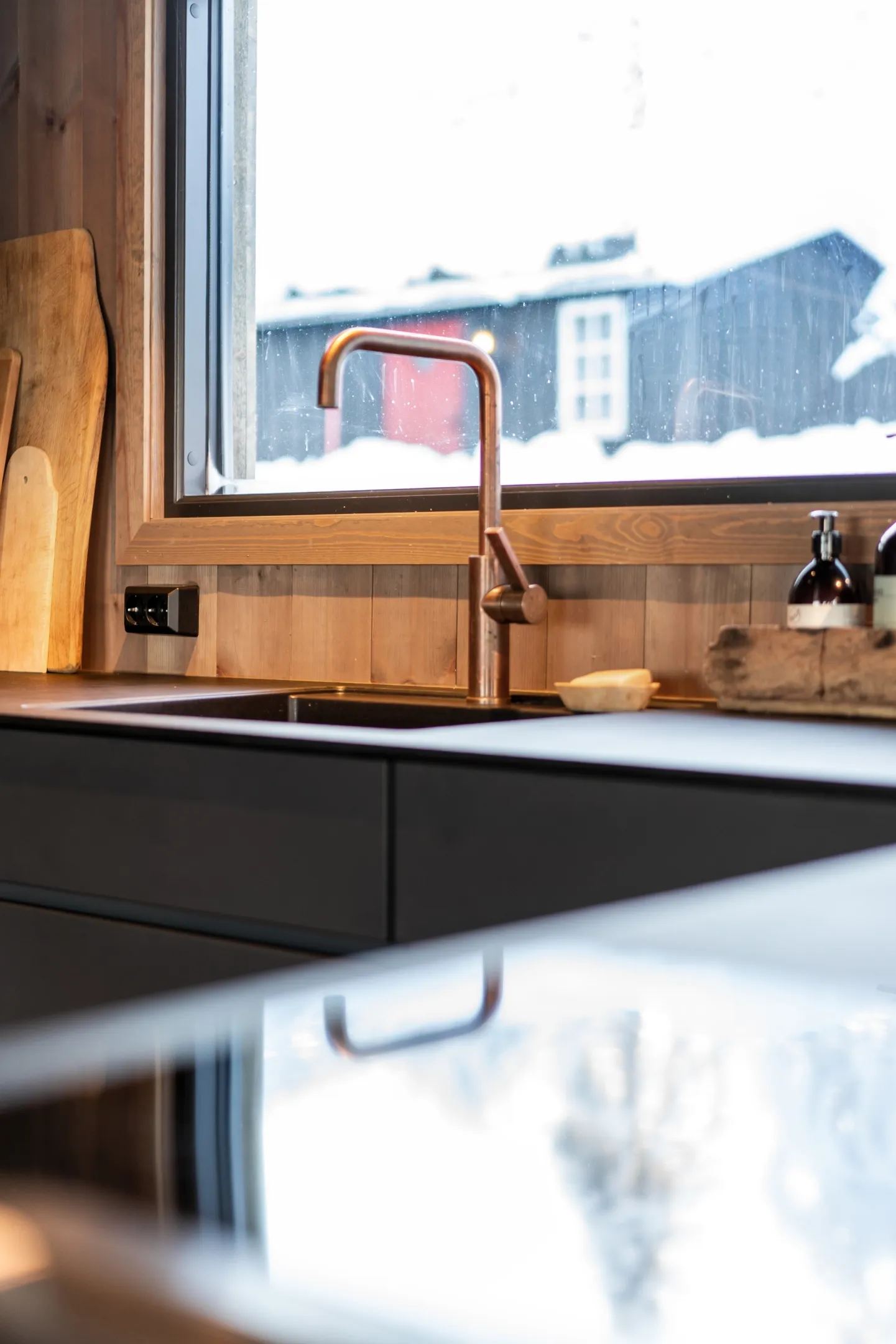 1960s Norwegian Retreat: Renovated 4-Bedroom Country House with Expansive Garden - View image 19 of 47