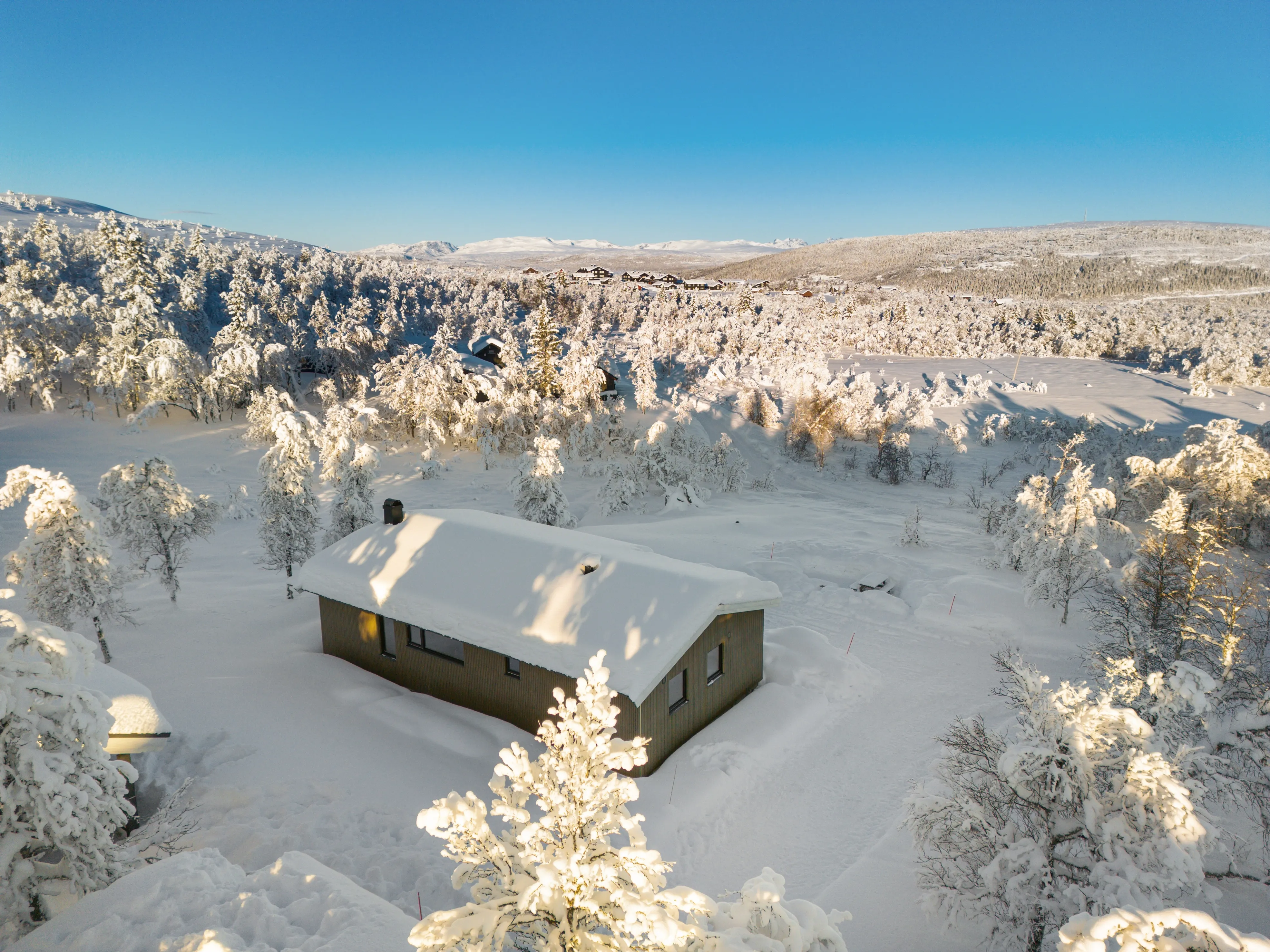 1960s Norwegian Retreat: Renovated 4-Bedroom Country House with Expansive Garden - View image 30 of 47