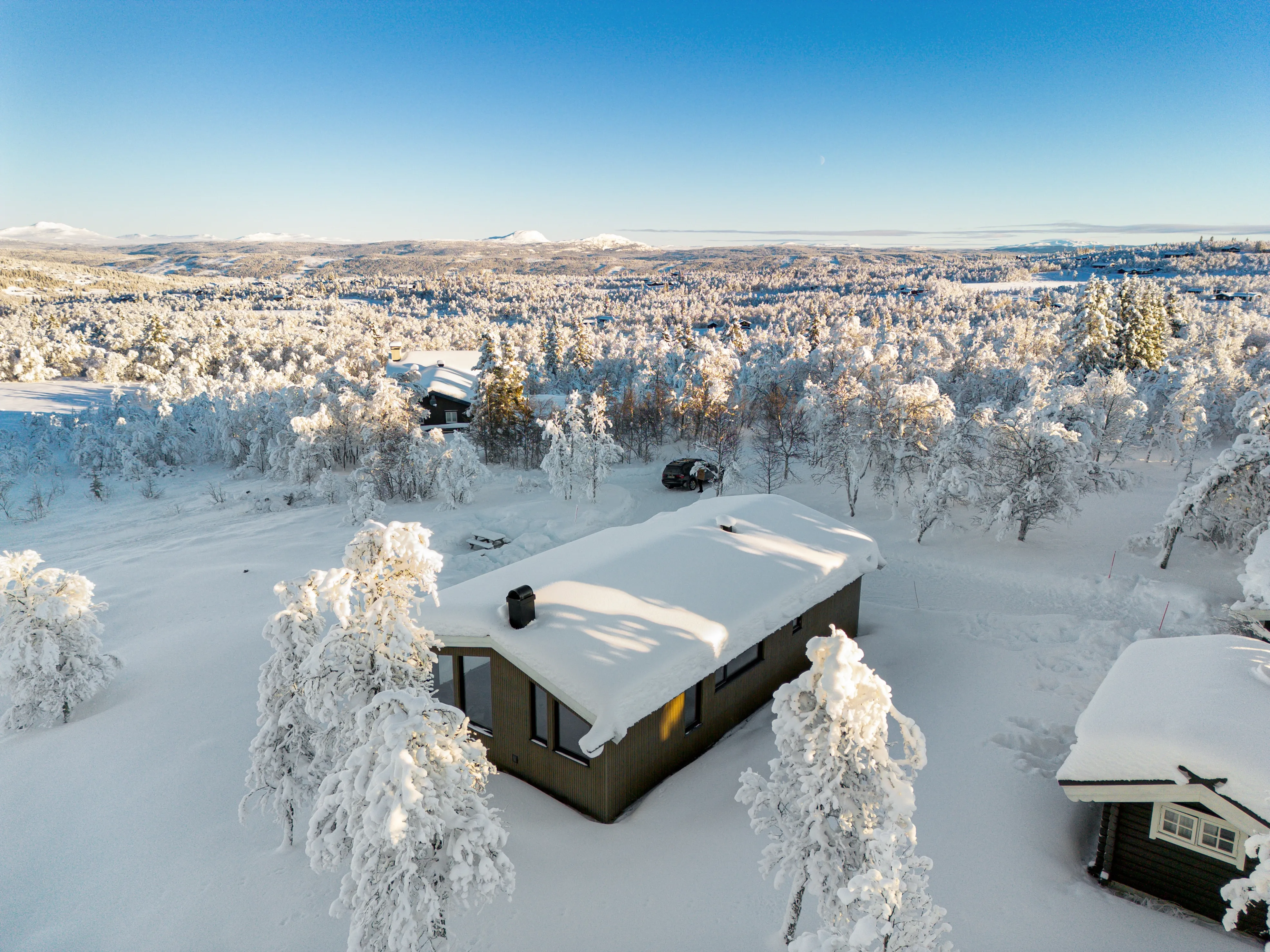 1960s Norwegian Retreat: Renovated 4-Bedroom Country House with Expansive Garden - View image 38 of 47