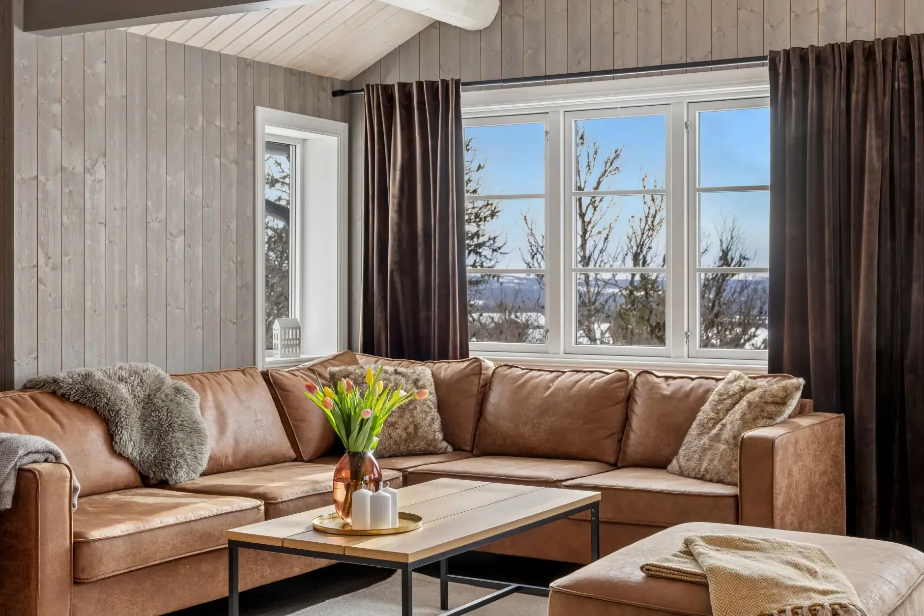 Norwegian Retreat: Modern 2-Bedroom Cabin with Terrace Near Ski Trails - Image 5