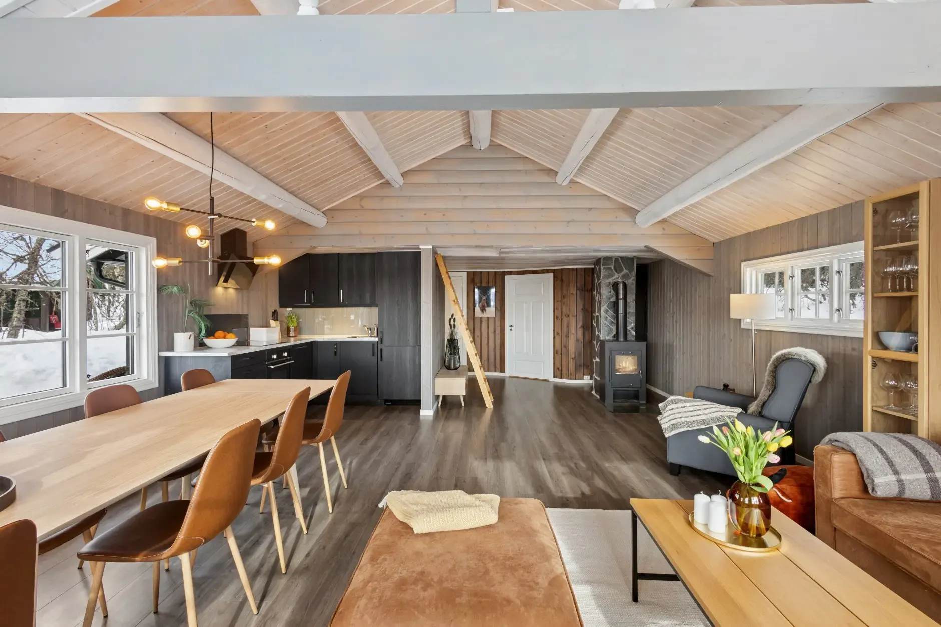 Norwegian Retreat: Modern 2-Bedroom Cabin with Terrace Near Ski Trails - View image 6 of 30