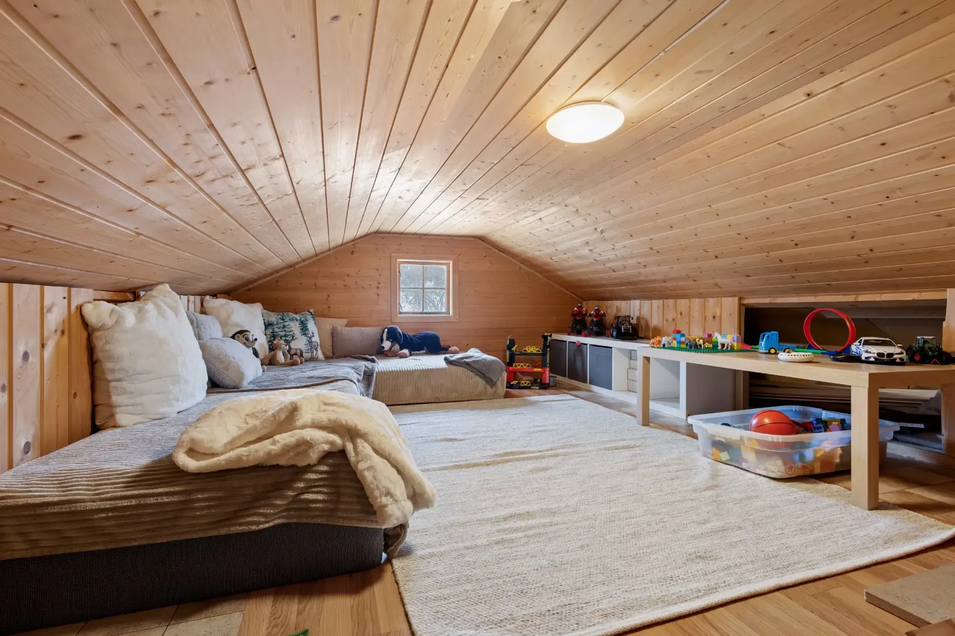 Norwegian Retreat: Modern 2-Bedroom Cabin with Terrace Near Ski Trails - View image 17 of 30