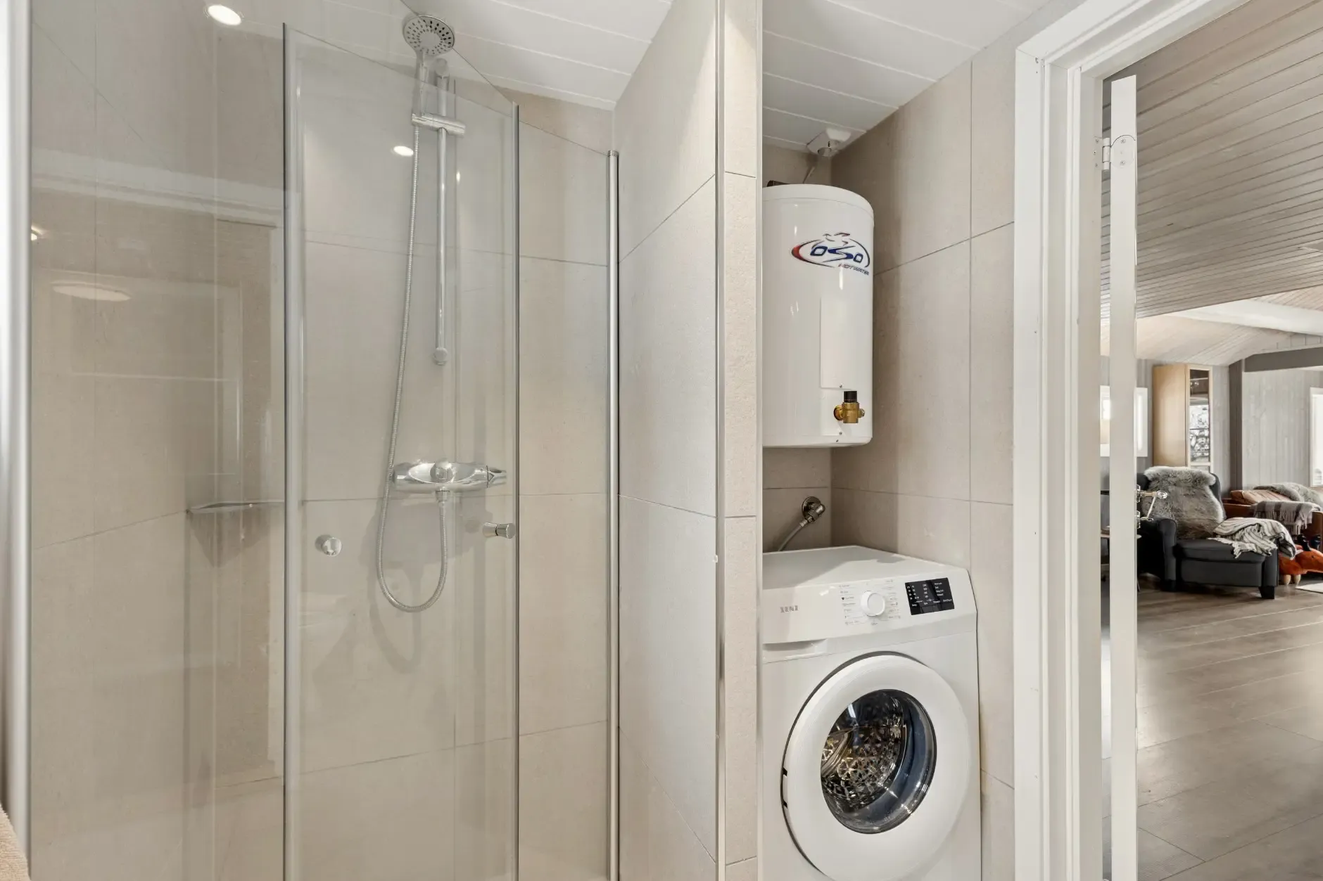 Norwegian Retreat: Modern 2-Bedroom Cabin with Terrace Near Ski Trails - View image 26 of 30