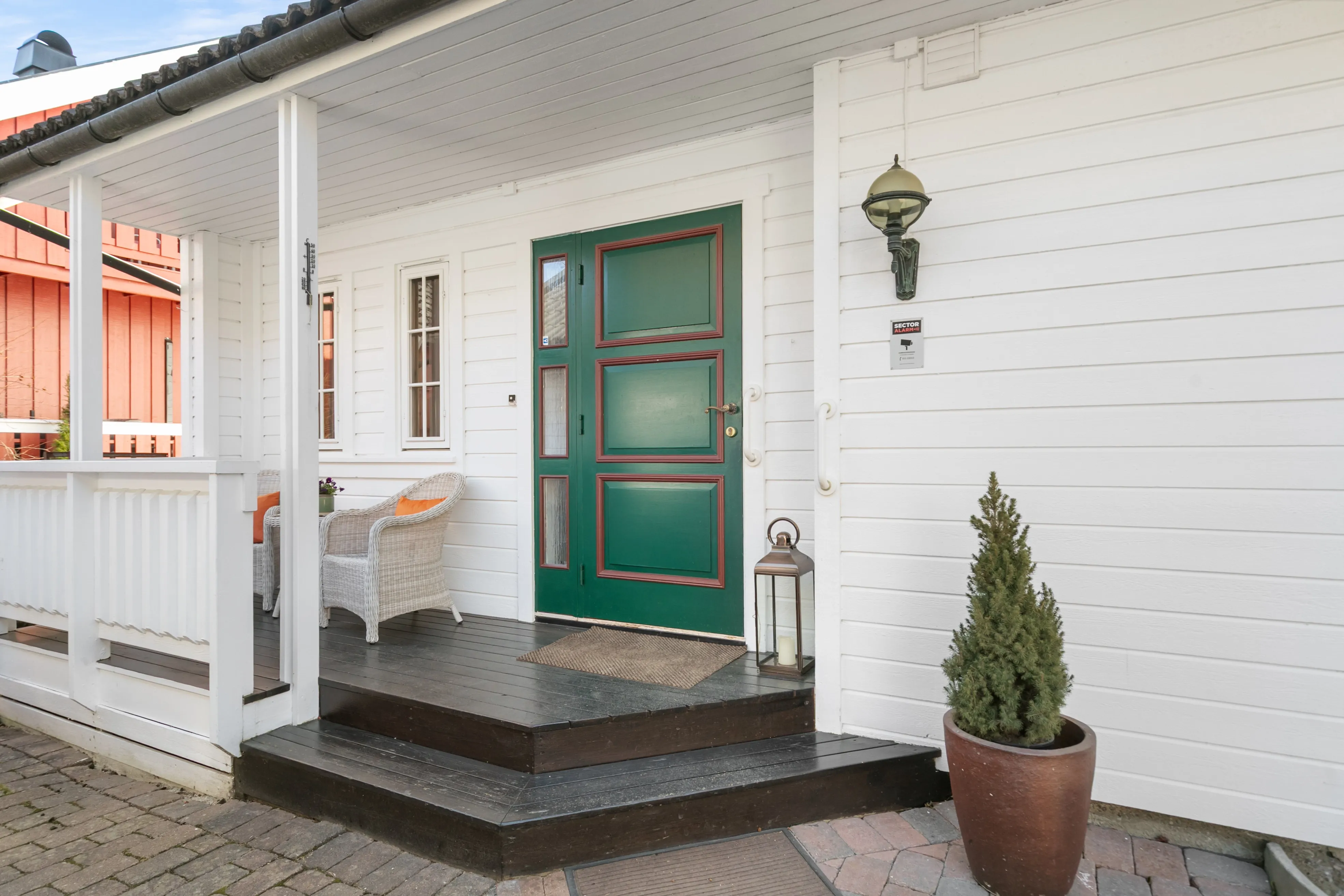 Family-Focused 4-Bedroom House with Mjøsa Views in Hamar - View image 8 of 67