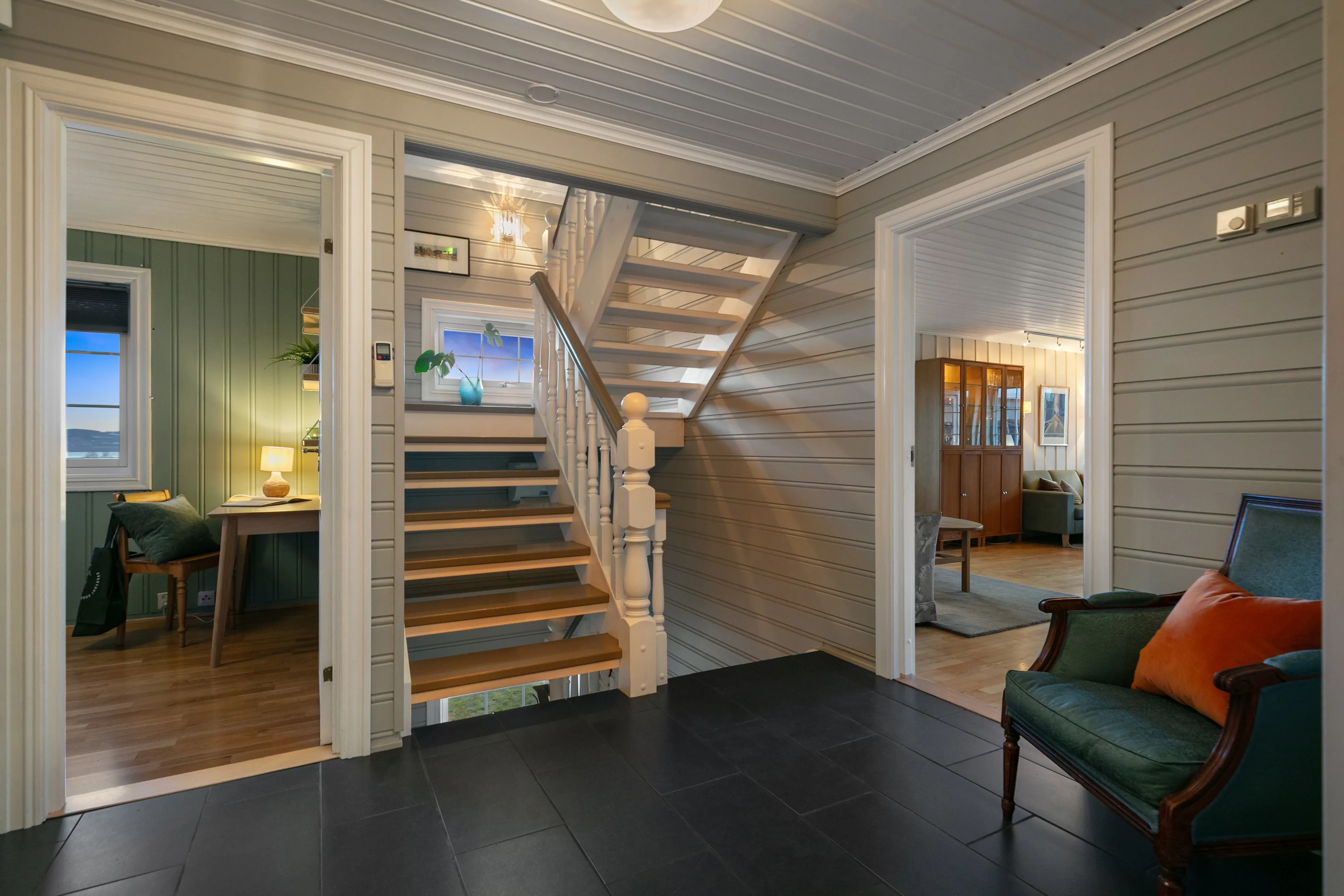 Family-Focused 4-Bedroom House with Mjøsa Views in Hamar - View image 29 of 67