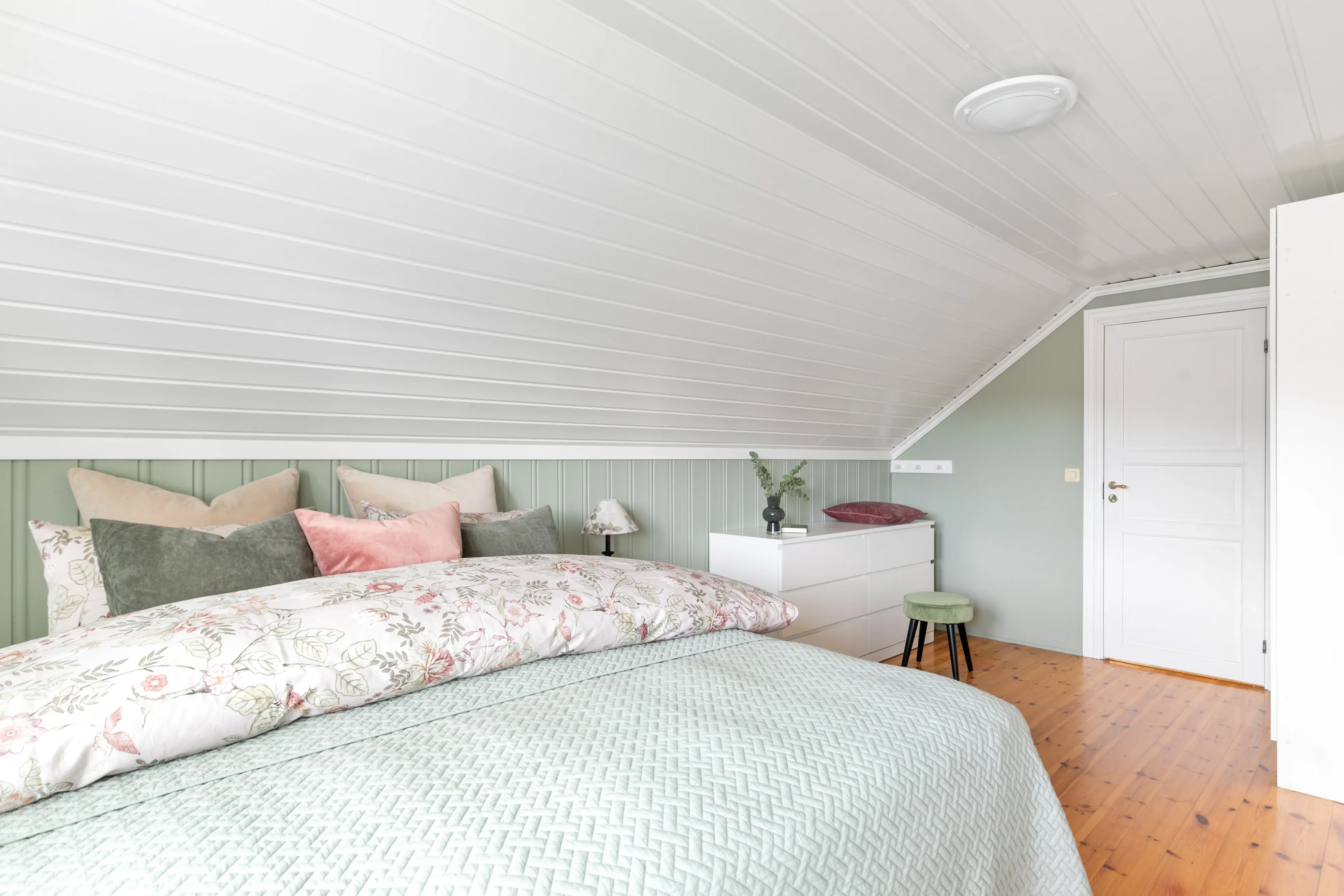 Family-Focused 4-Bedroom House with Mjøsa Views in Hamar - View image 33 of 67