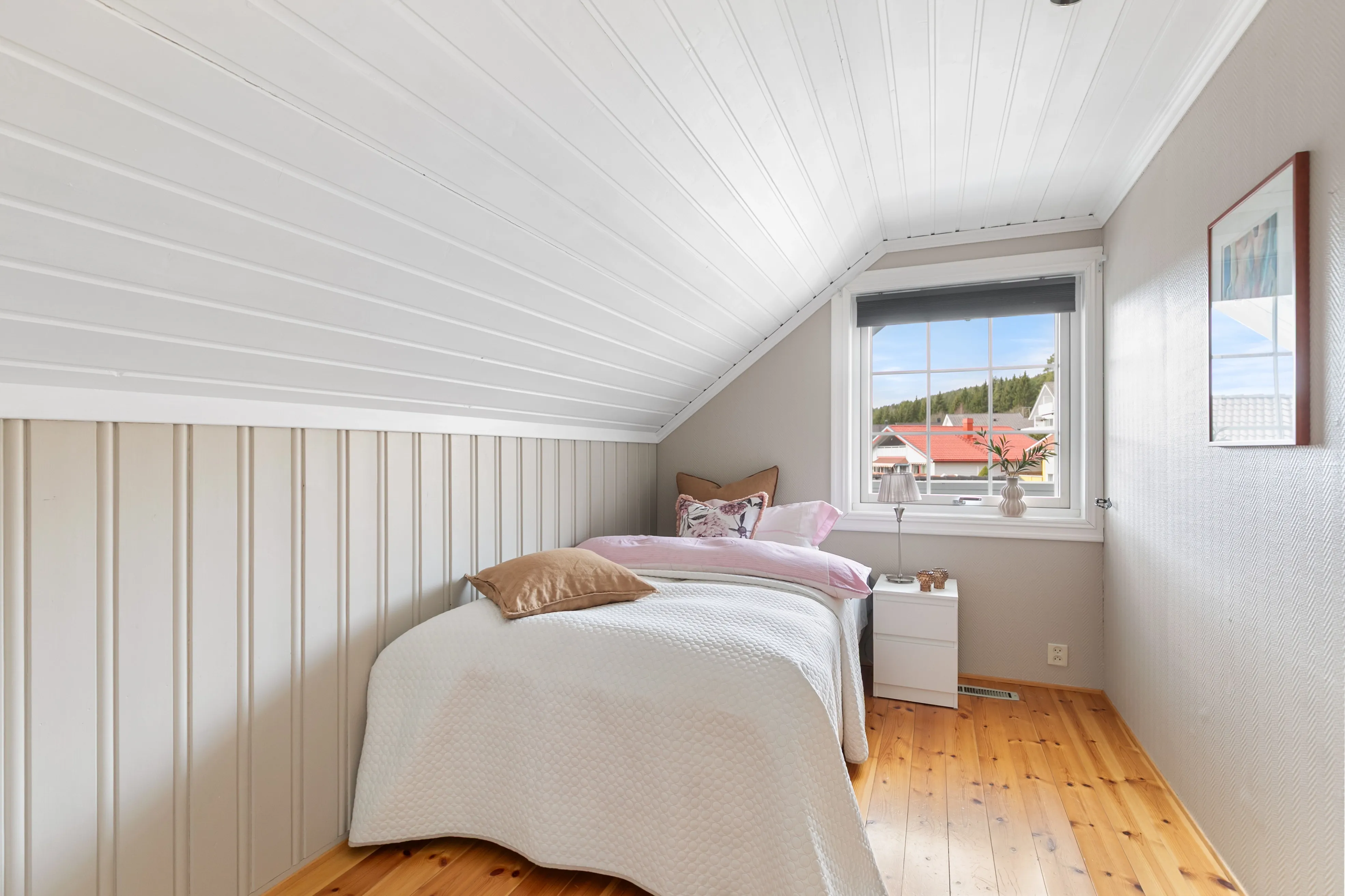 Family-Focused 4-Bedroom House with Mjøsa Views in Hamar - View image 36 of 67