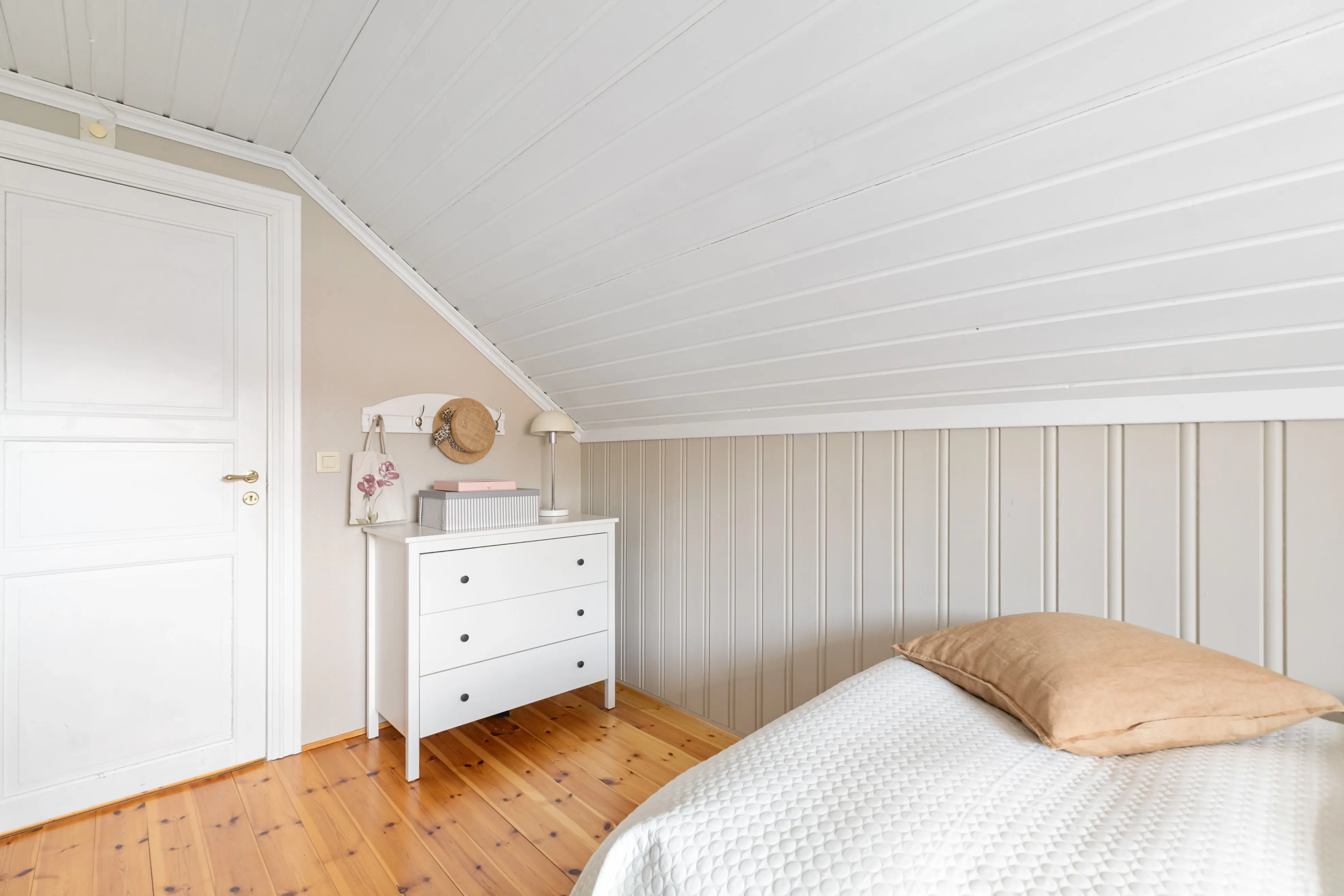 Family-Focused 4-Bedroom House with Mjøsa Views in Hamar - View image 37 of 67