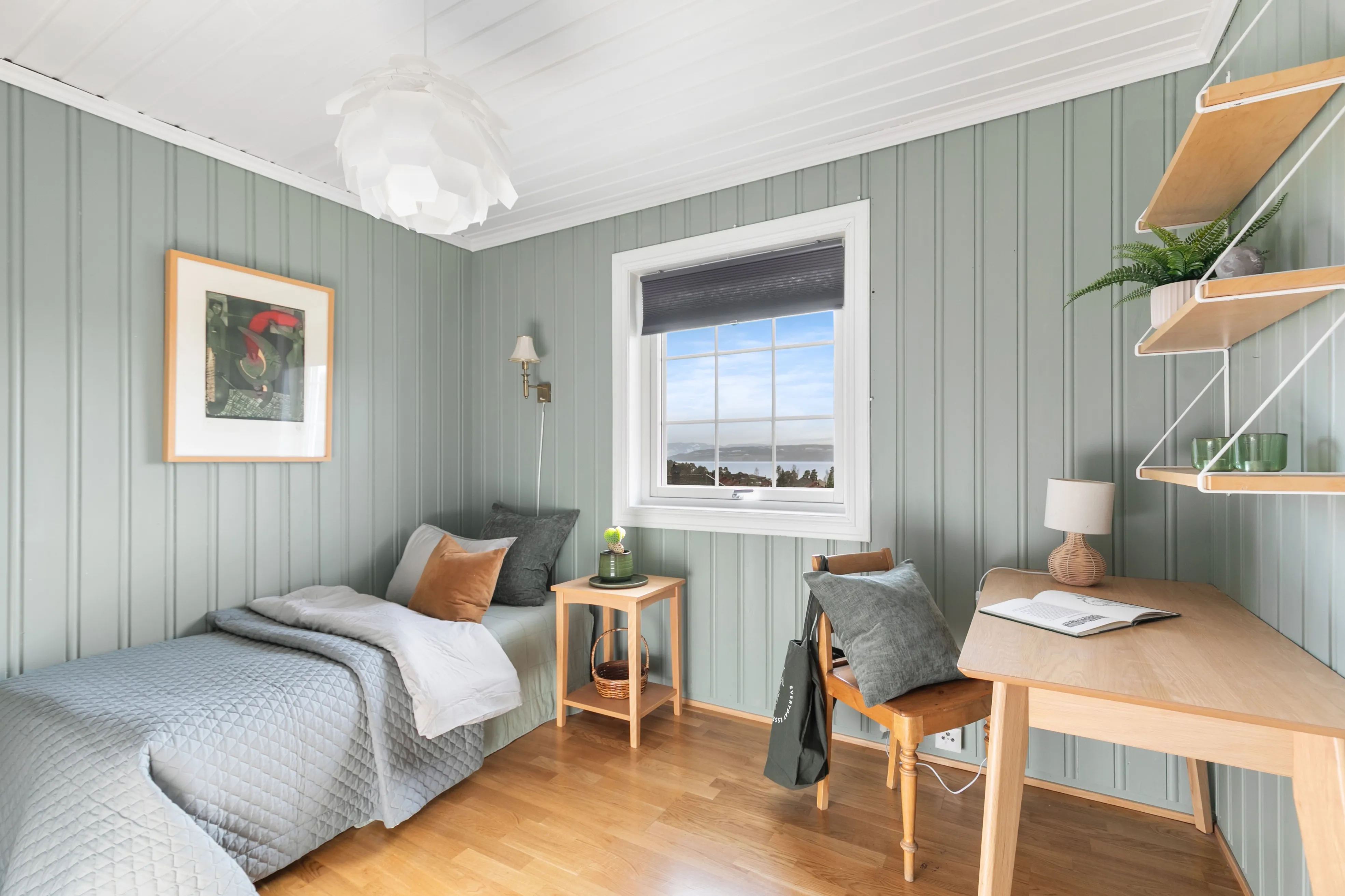 Family-Focused 4-Bedroom House with Mjøsa Views in Hamar - View image 39 of 67