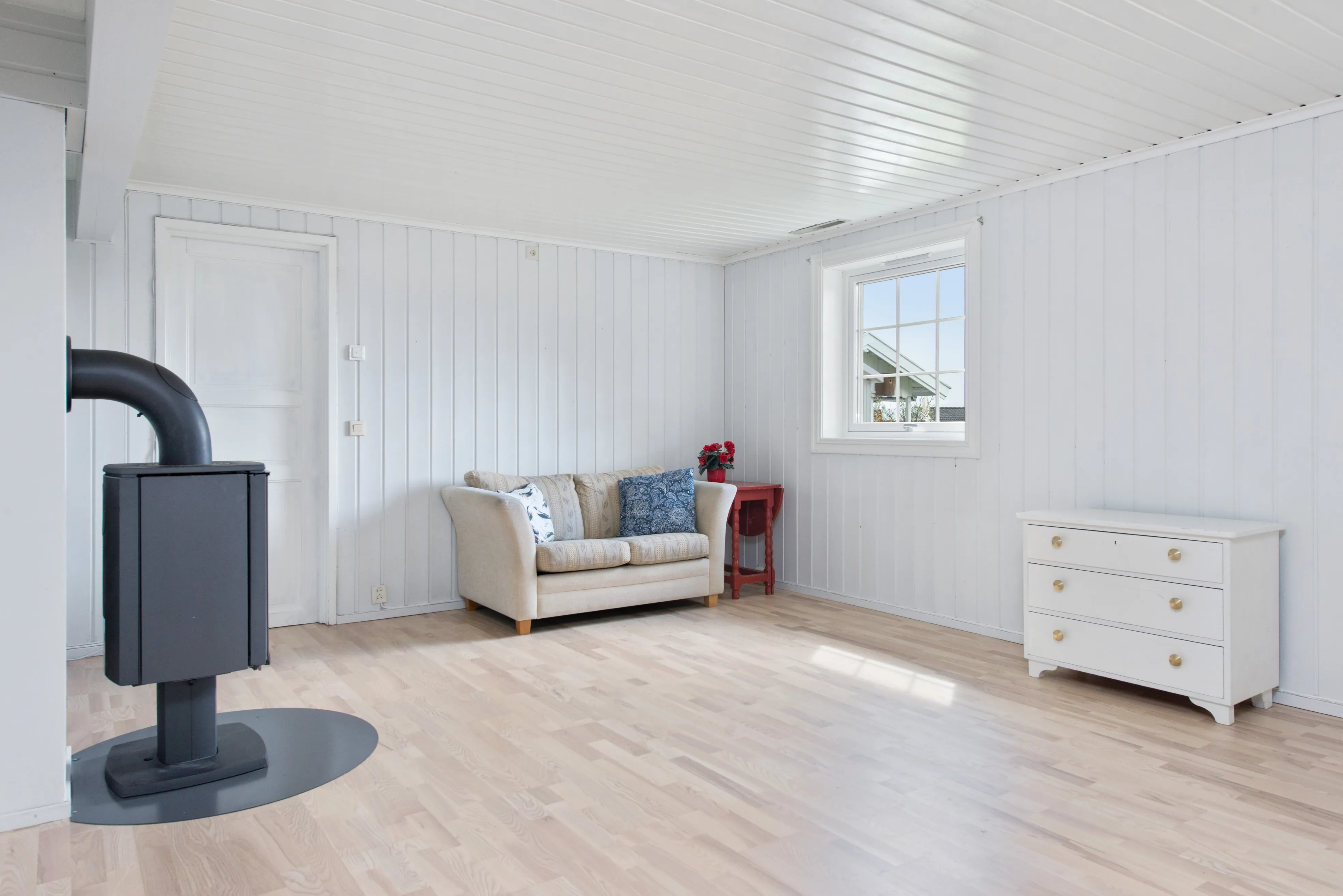 Family-Focused 4-Bedroom House with Mjøsa Views in Hamar - View image 41 of 67