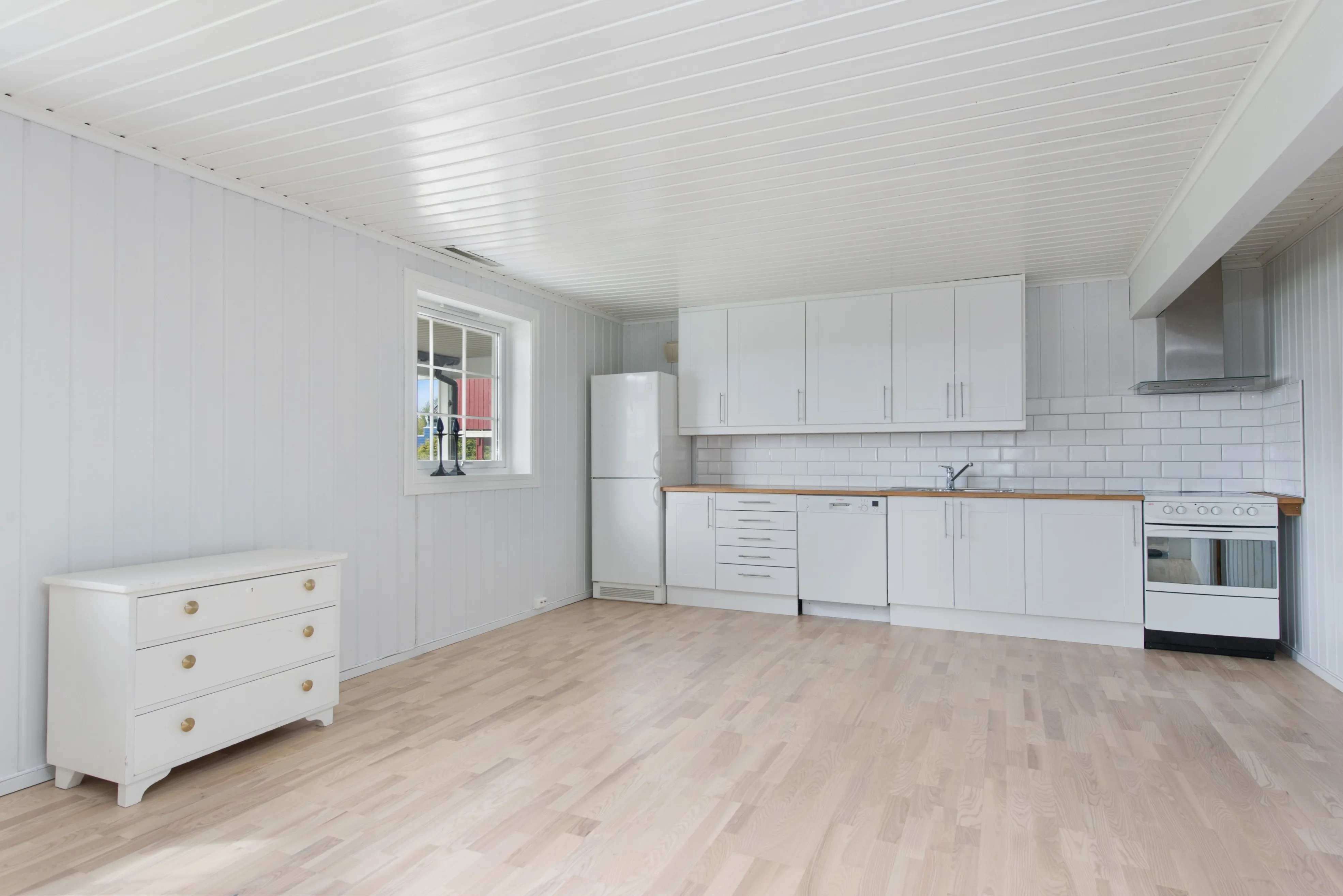 Family-Focused 4-Bedroom House with Mjøsa Views in Hamar - View image 42 of 67