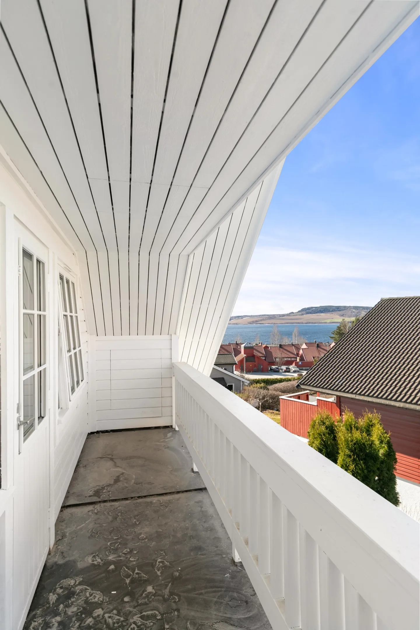 Family-Focused 4-Bedroom House with Mjøsa Views in Hamar - View image 52 of 67