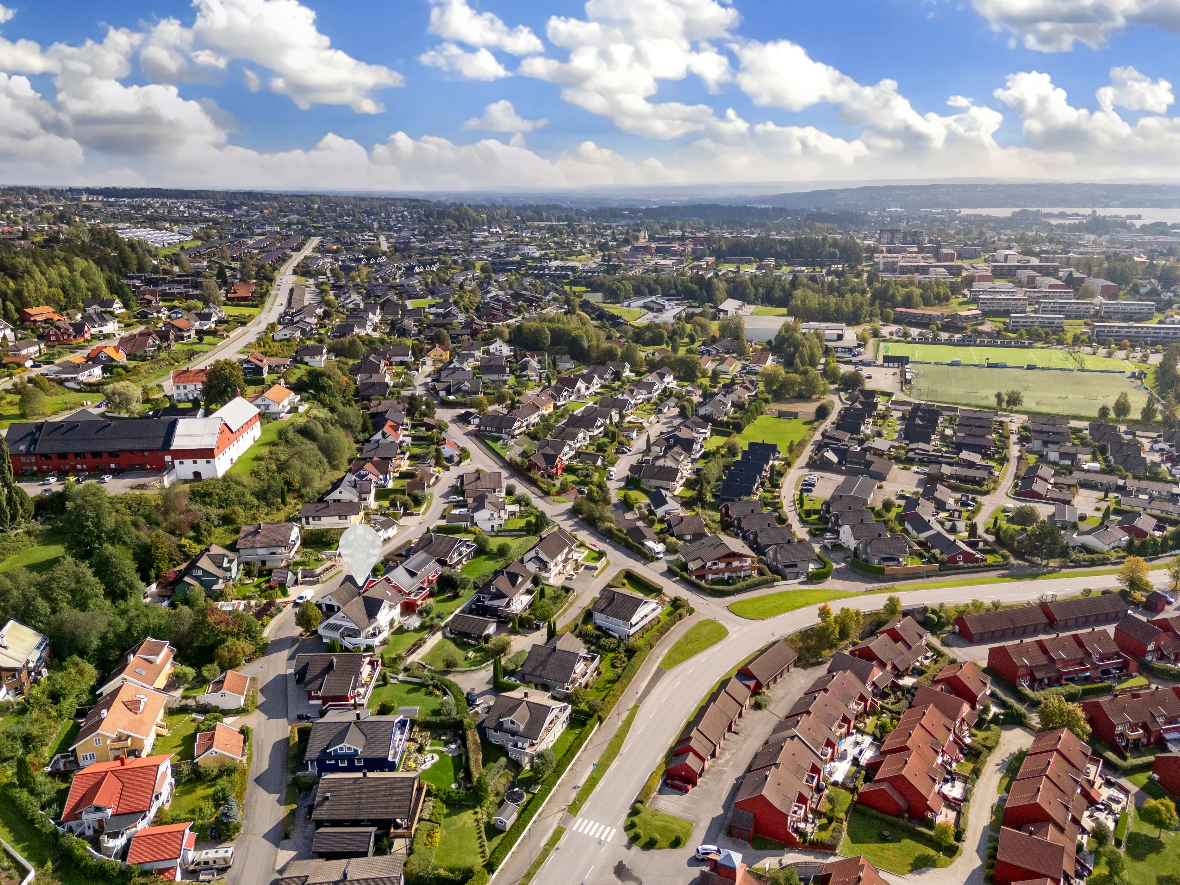 Family-Focused 4-Bedroom House with Mjøsa Views in Hamar - View image 67 of 67