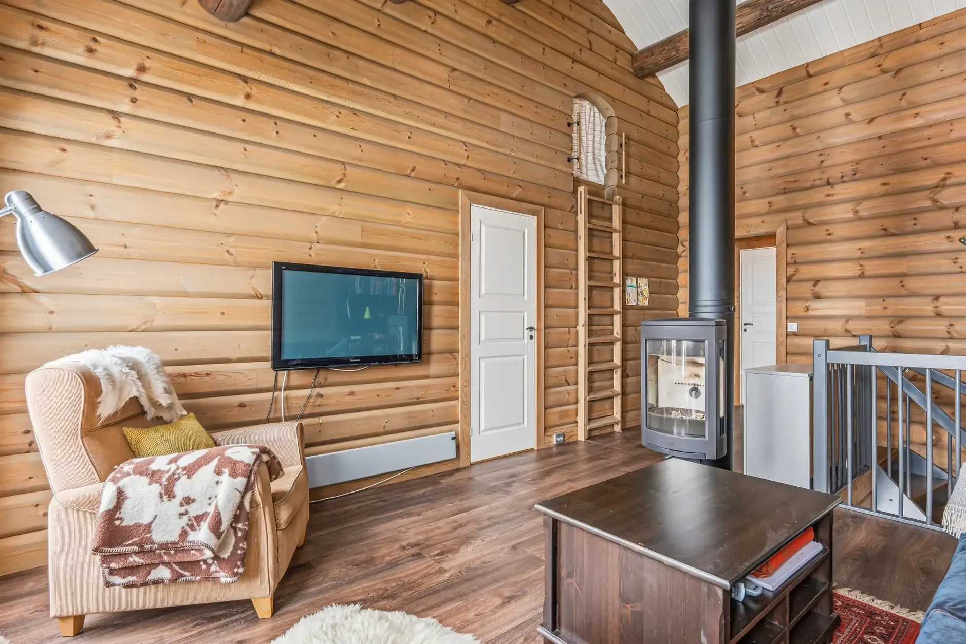 Modern 4-Bedroom Ski-In/Ski-Out Retreat in Norway's Tyinkrysset - View image 13 of 31