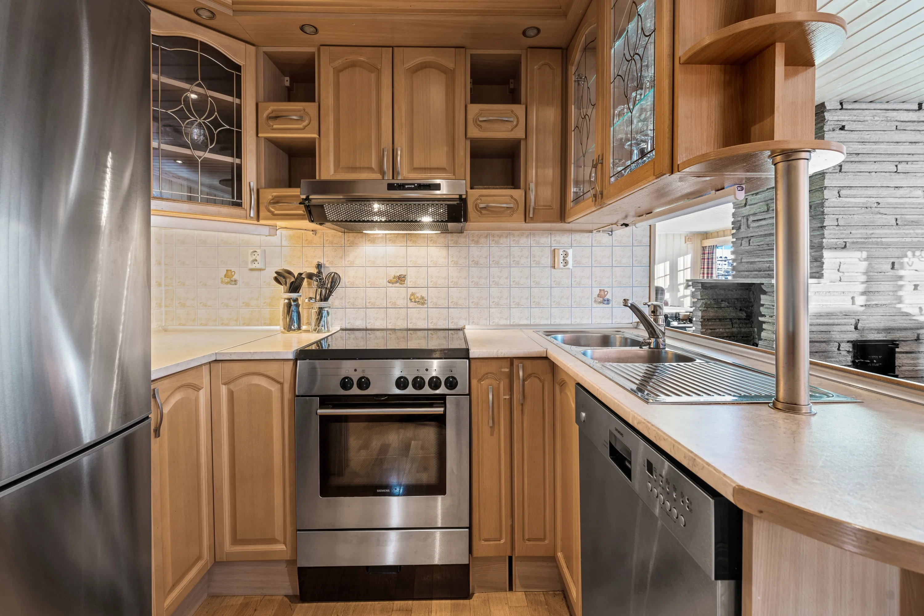 1980s Norwegian Cabin with 4 Bedrooms and Parking in Scenic Gol - View image 9 of 48