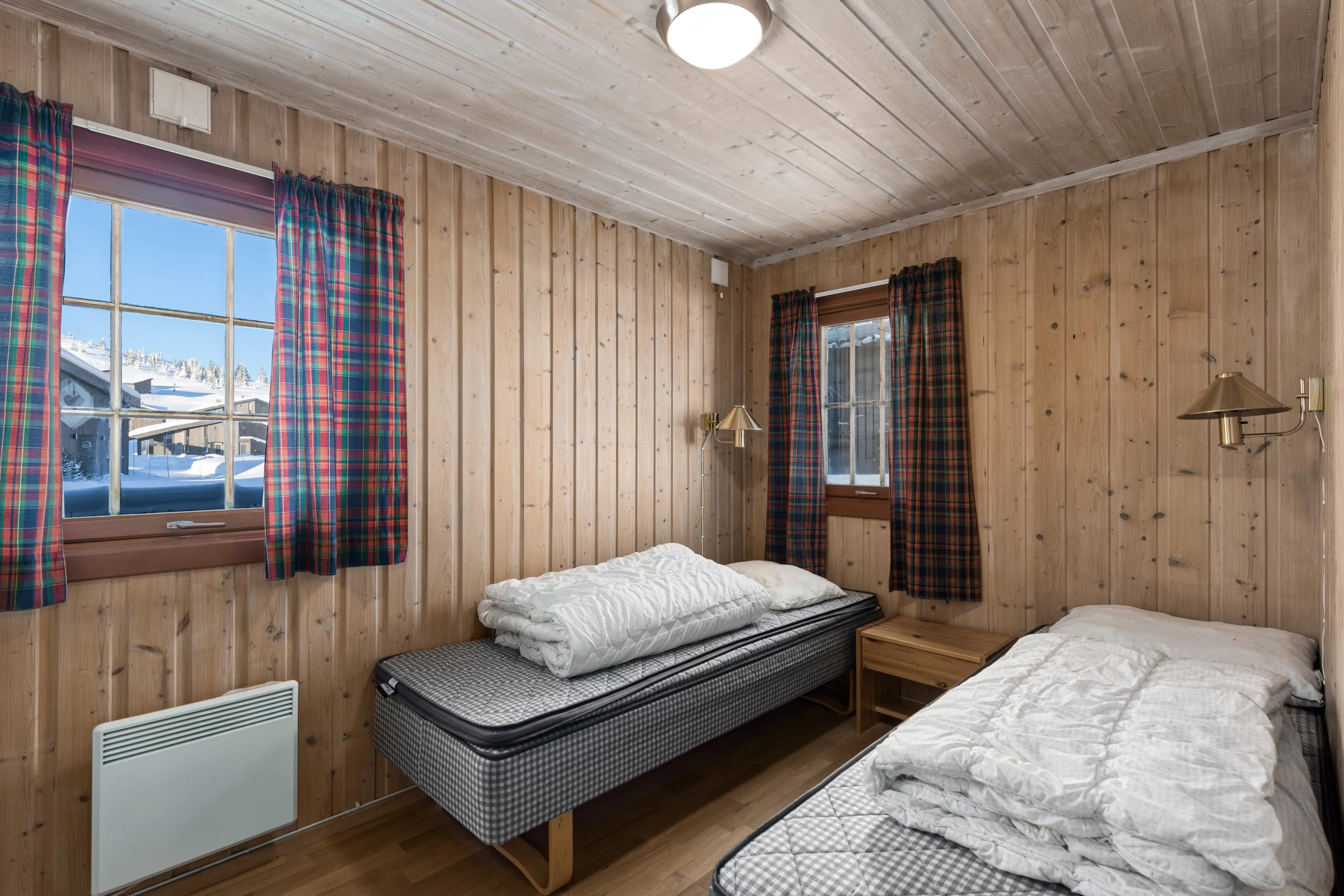 1980s Norwegian Cabin with 4 Bedrooms and Parking in Scenic Gol - View image 23 of 48