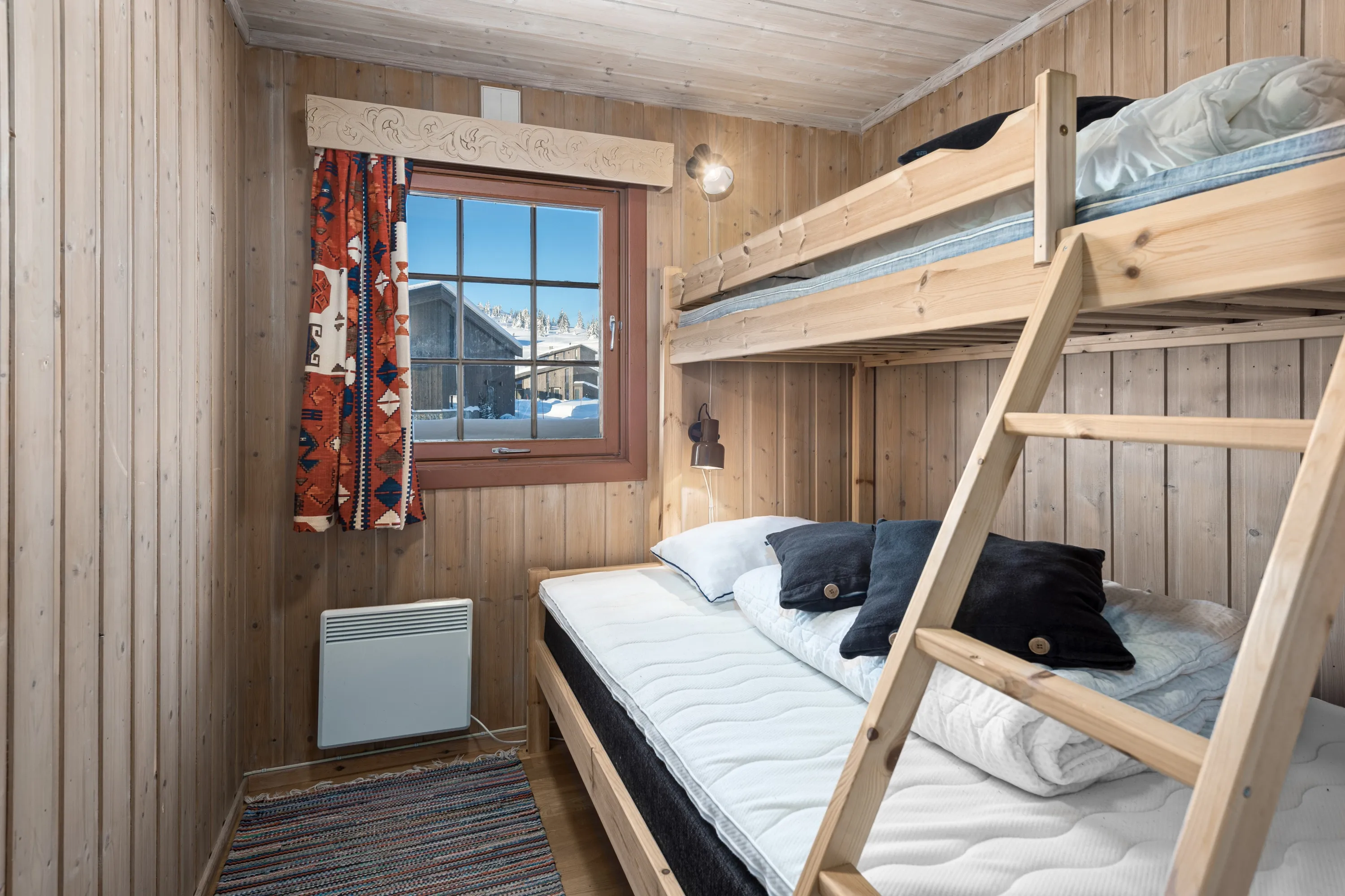 1980s Norwegian Cabin with 4 Bedrooms and Parking in Scenic Gol - View image 24 of 48