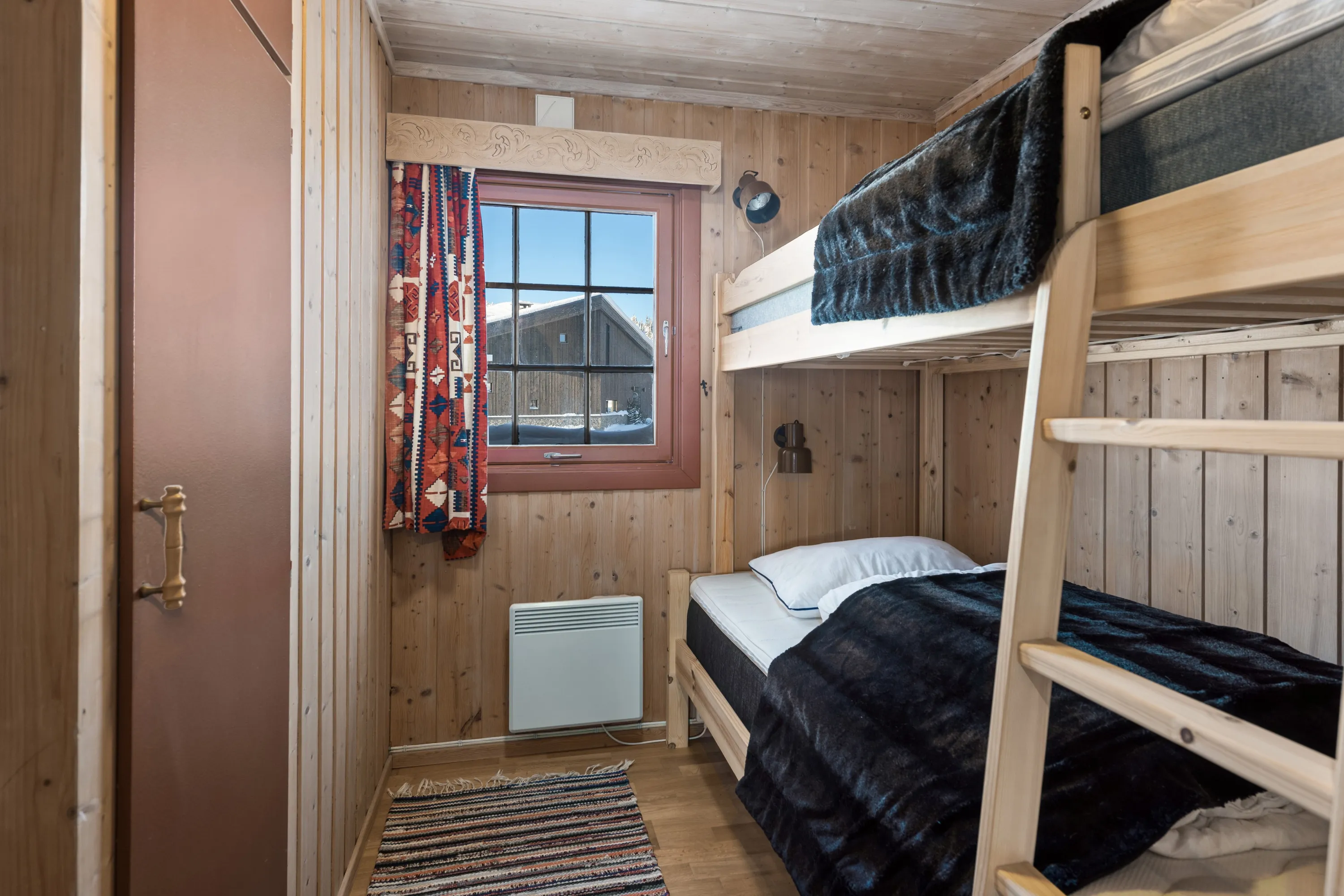 1980s Norwegian Cabin with 4 Bedrooms and Parking in Scenic Gol - View image 25 of 48