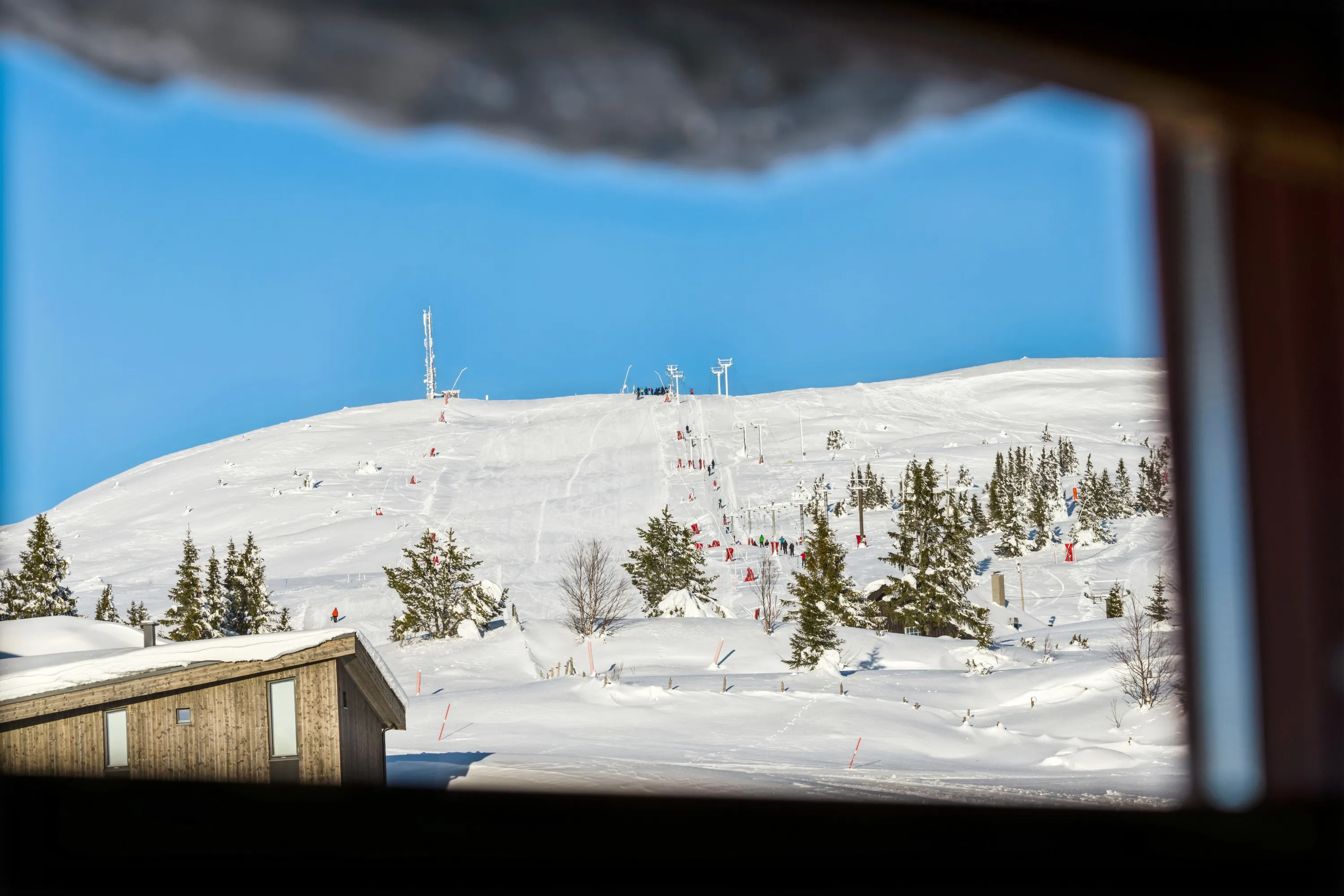 1980s Norwegian Cabin with 4 Bedrooms and Parking in Scenic Gol - View image 41 of 48