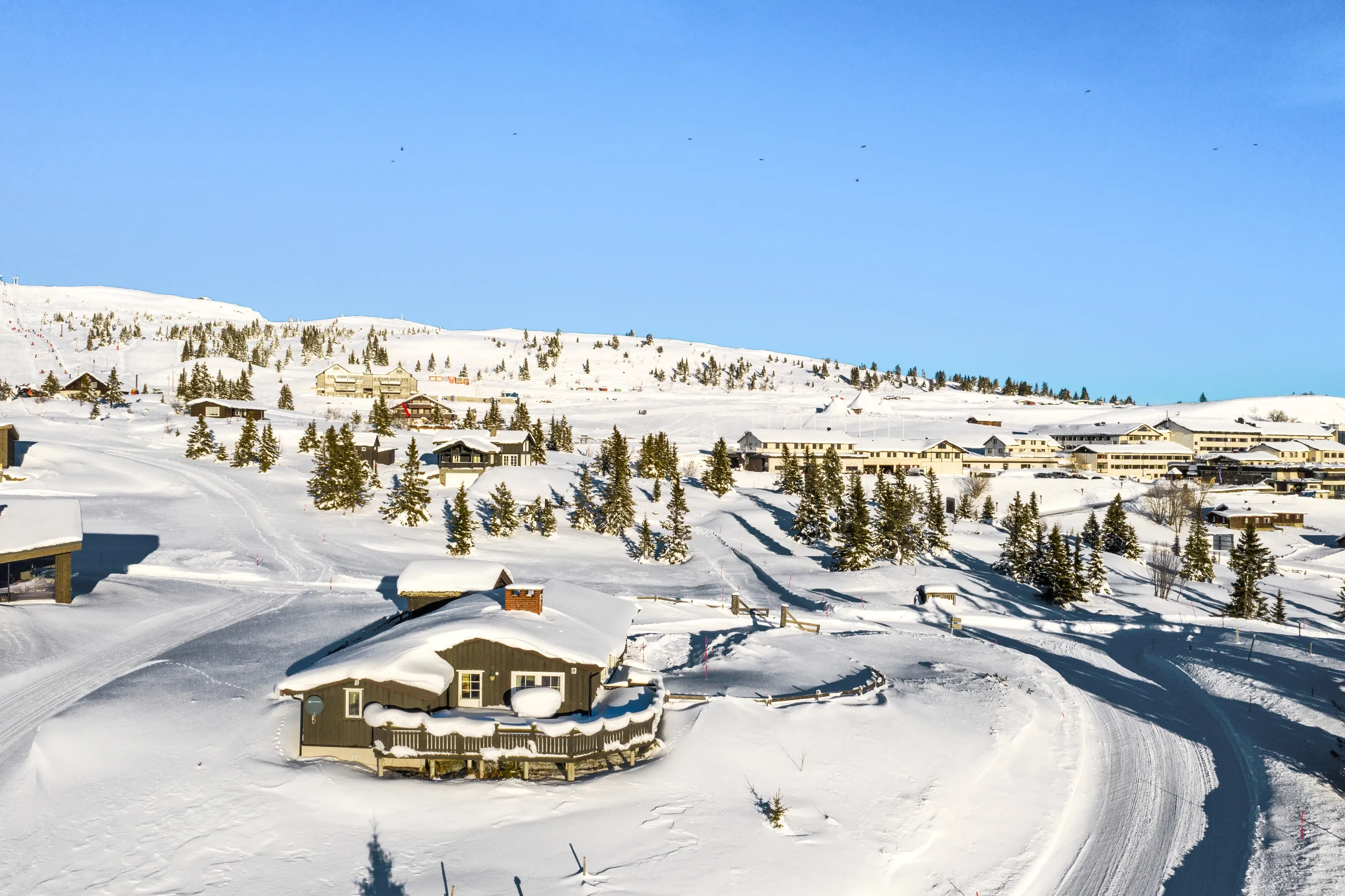 1980s Norwegian Cabin with 4 Bedrooms and Parking in Scenic Gol - View image 42 of 48