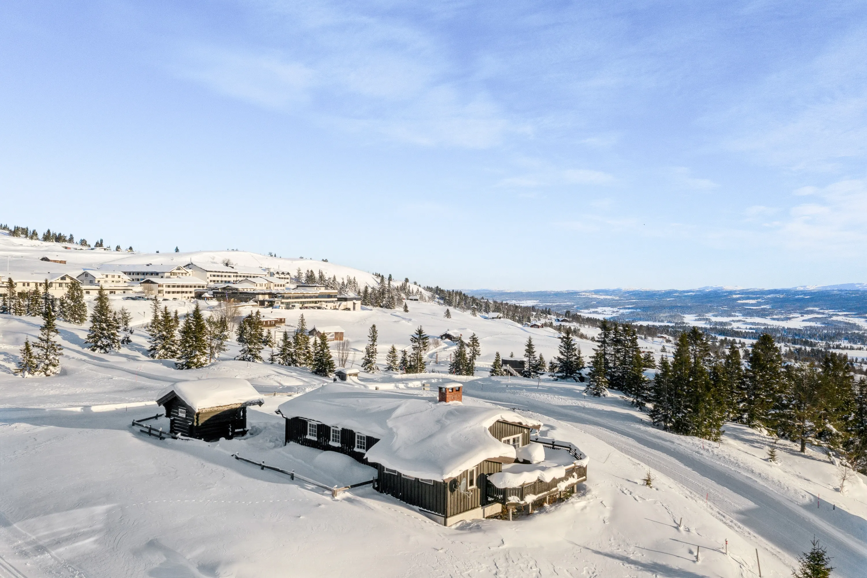 1980s Norwegian Cabin with 4 Bedrooms and Parking in Scenic Gol - View image 47 of 48