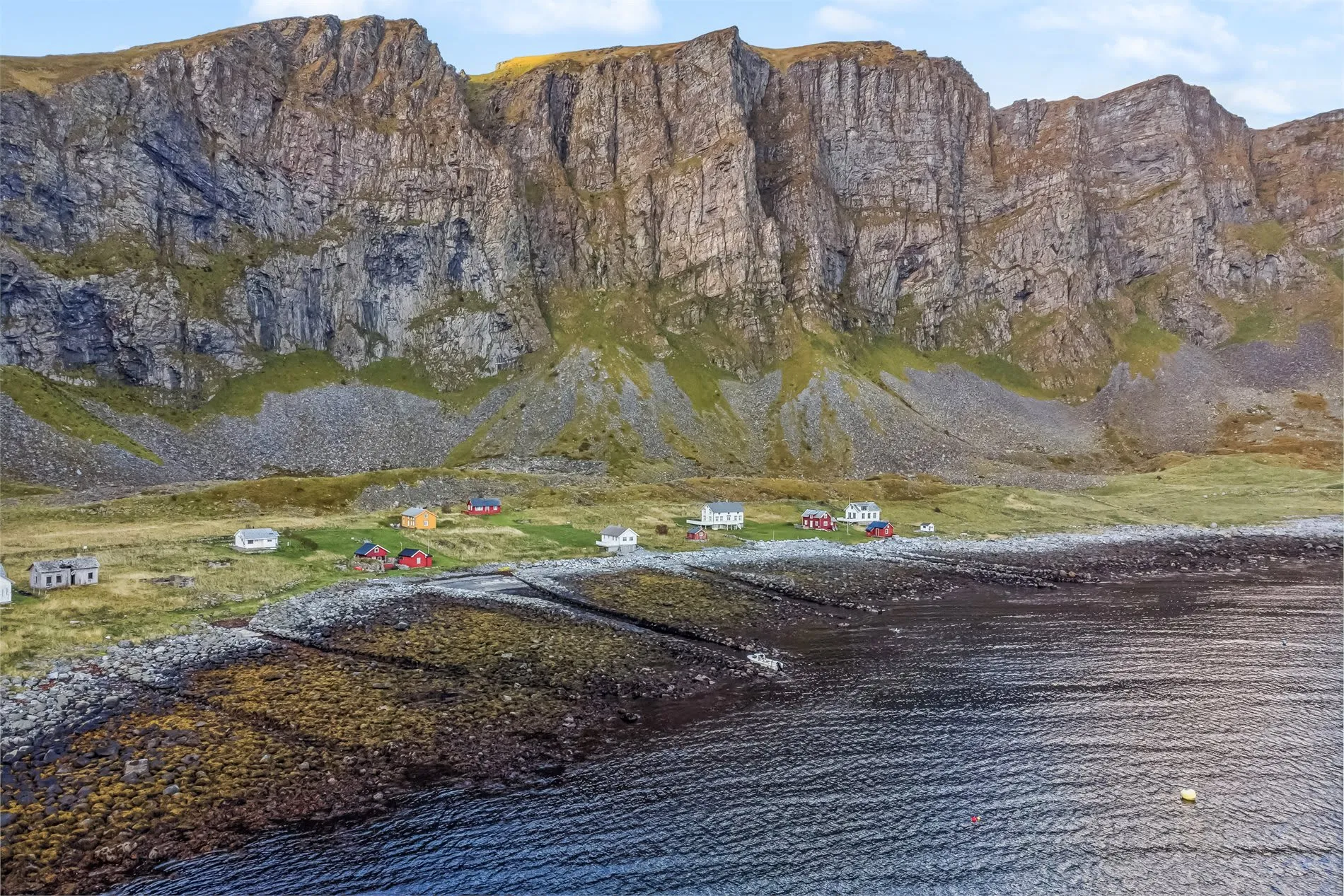 Historic 4-Bedroom Cabin with Expansive Grounds on Værøy Island - Image 3