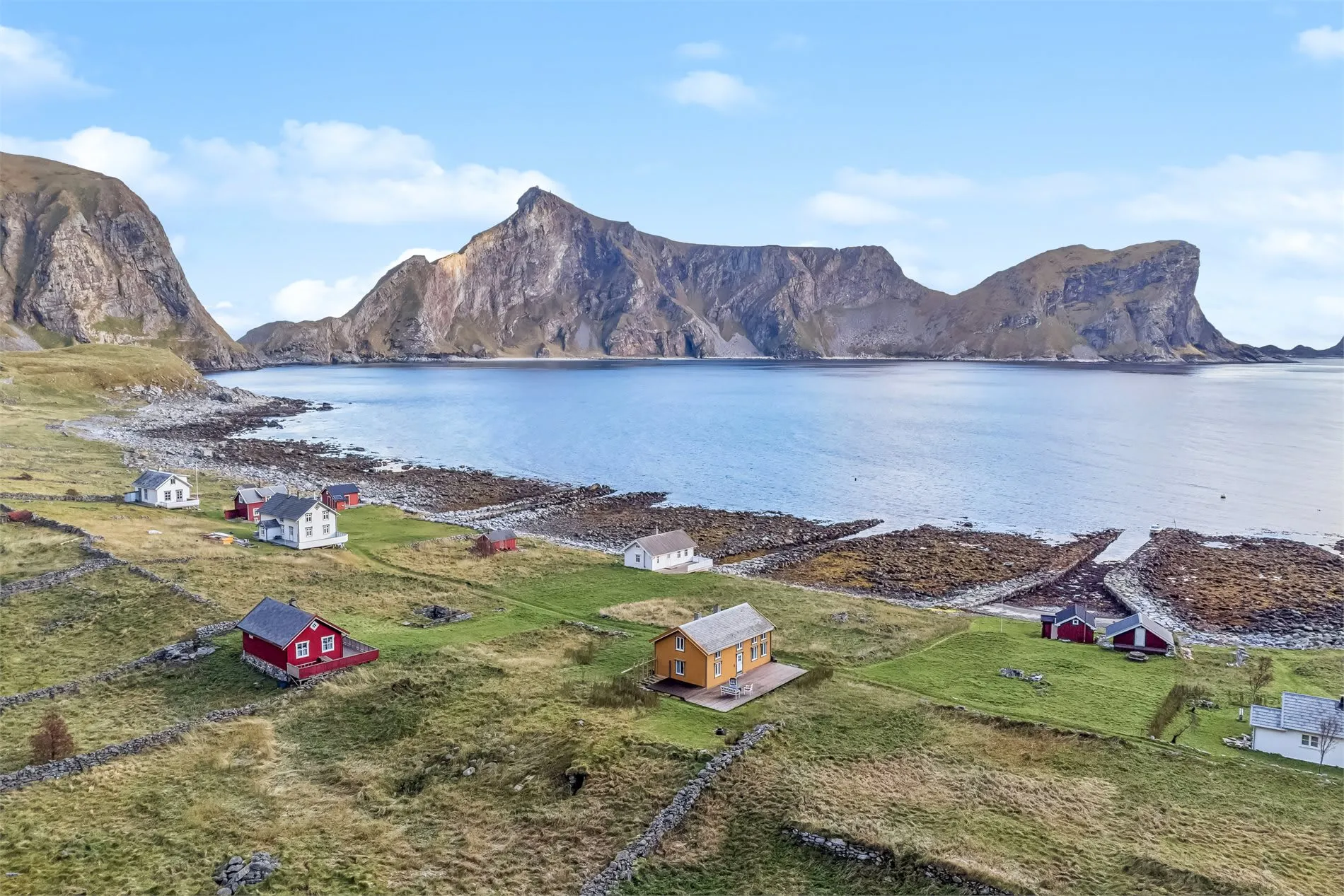 Historic 4-Bedroom Cabin with Expansive Grounds on Værøy Island - Image 5