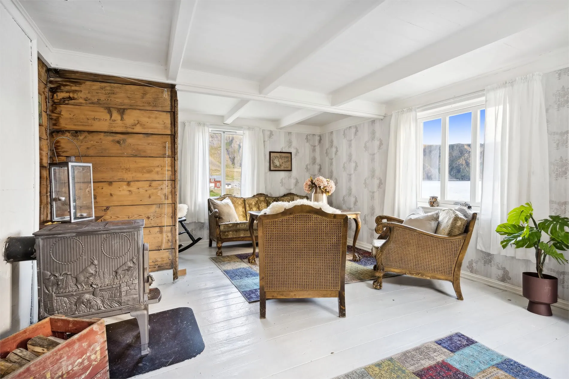 Historic 4-Bedroom Cabin with Expansive Grounds on Værøy Island - View image 14 of 50
