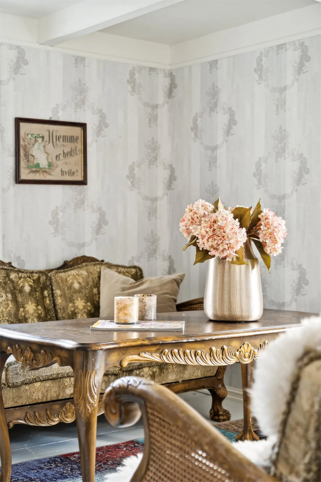 Historic 4-Bedroom Cabin with Expansive Grounds on Værøy Island - View image 18 of 50