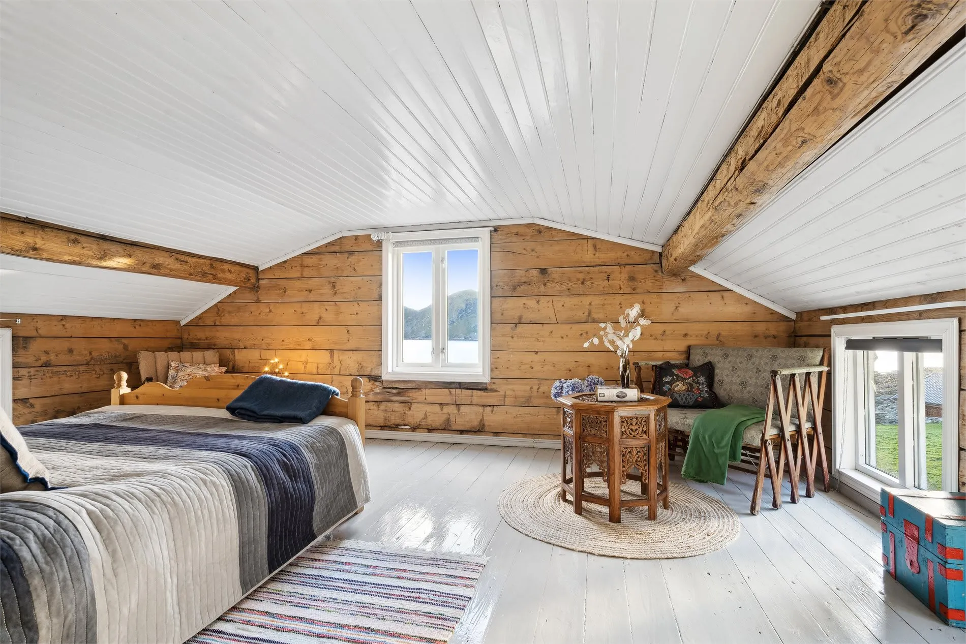 Historic 4-Bedroom Cabin with Expansive Grounds on Værøy Island - View image 39 of 50