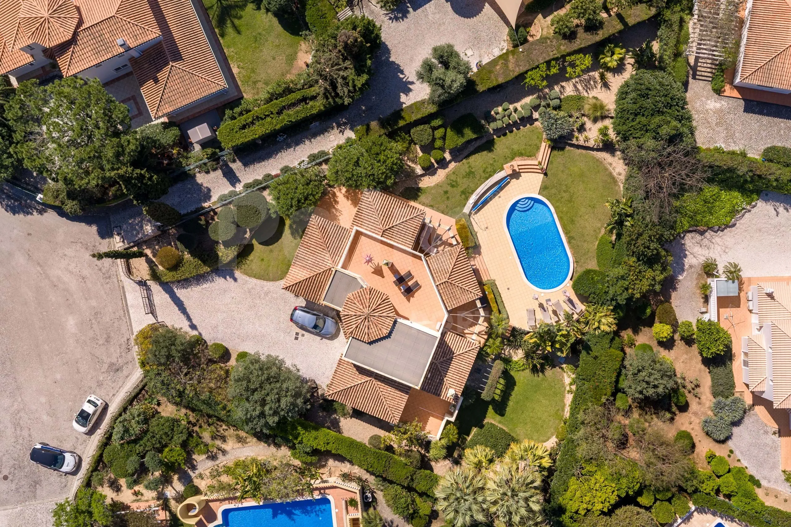 Elegante villa de 3 dormitorios con piscina y jardín cerca de la costa del Algarve - Image 4