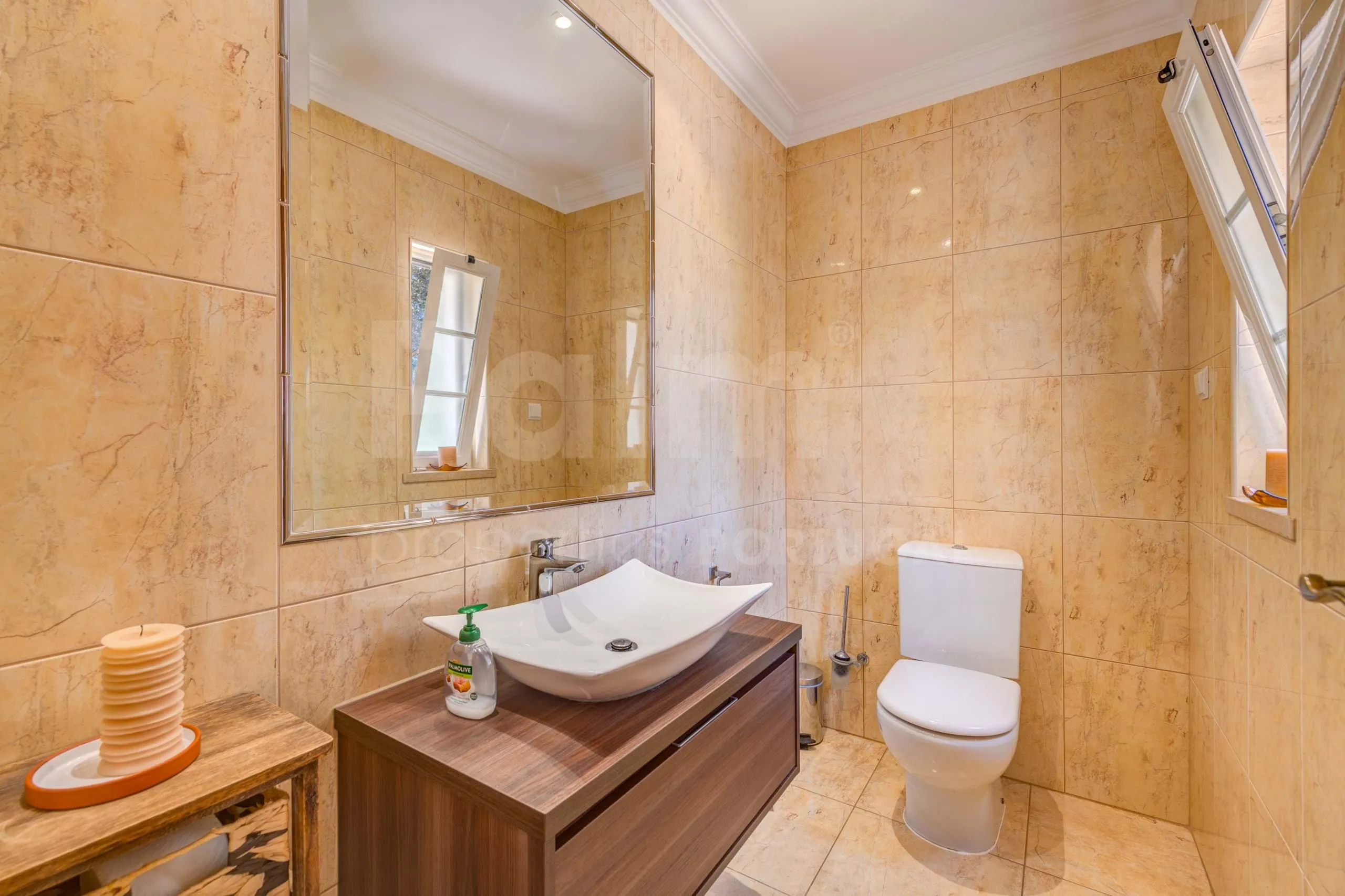 Elegante villa de 3 dormitorios con piscina y jardín cerca de la costa del Algarve - Ver imagen 19 de 70