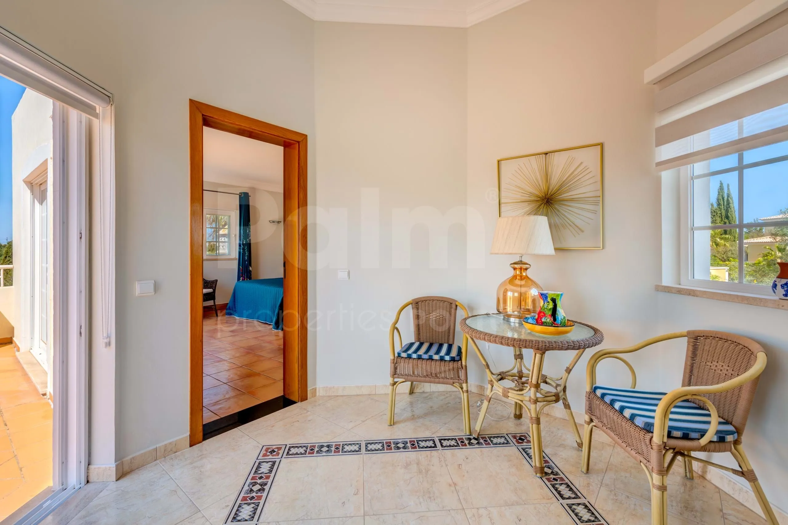 Elegante villa de 3 dormitorios con piscina y jardín cerca de la costa del Algarve - Ver imagen 21 de 70