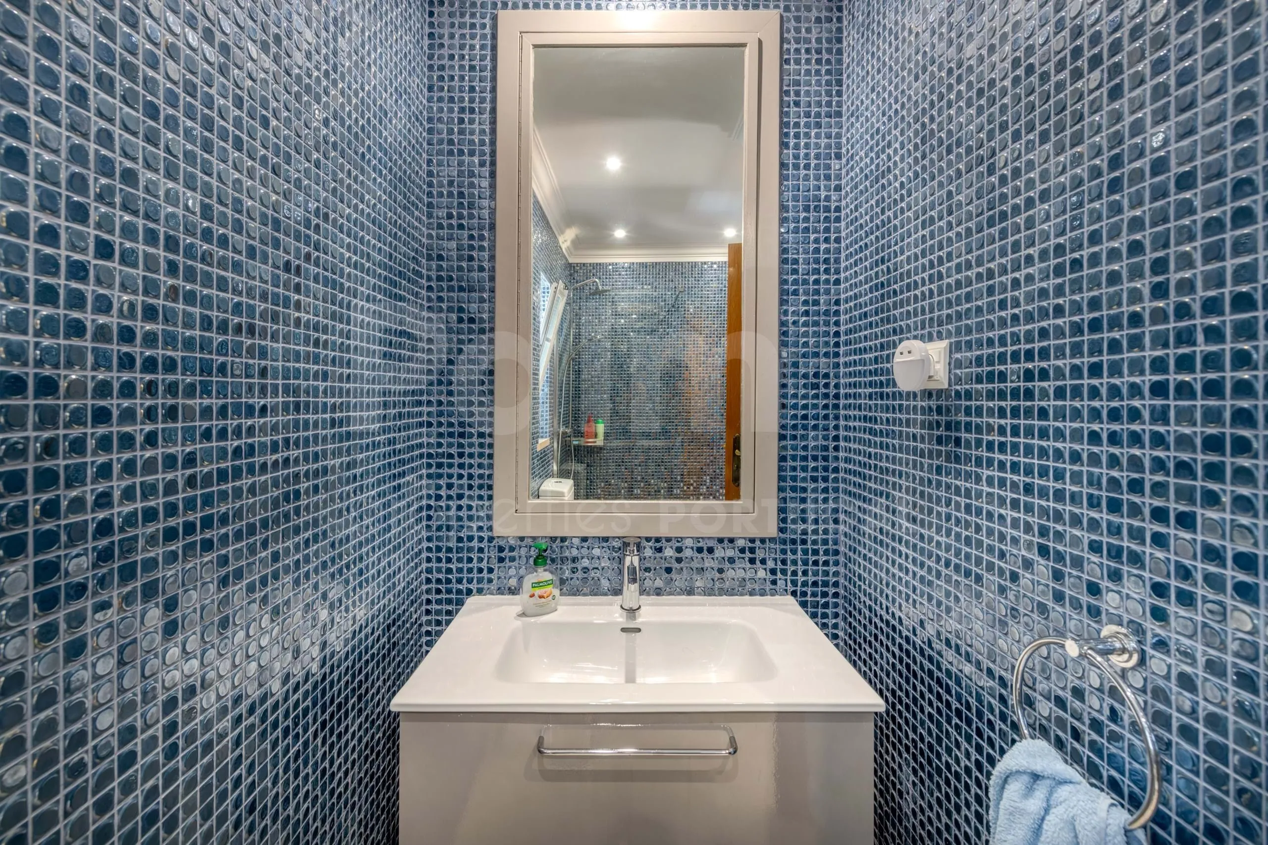 Elegante villa de 3 dormitorios con piscina y jardín cerca de la costa del Algarve - Ver imagen 48 de 70