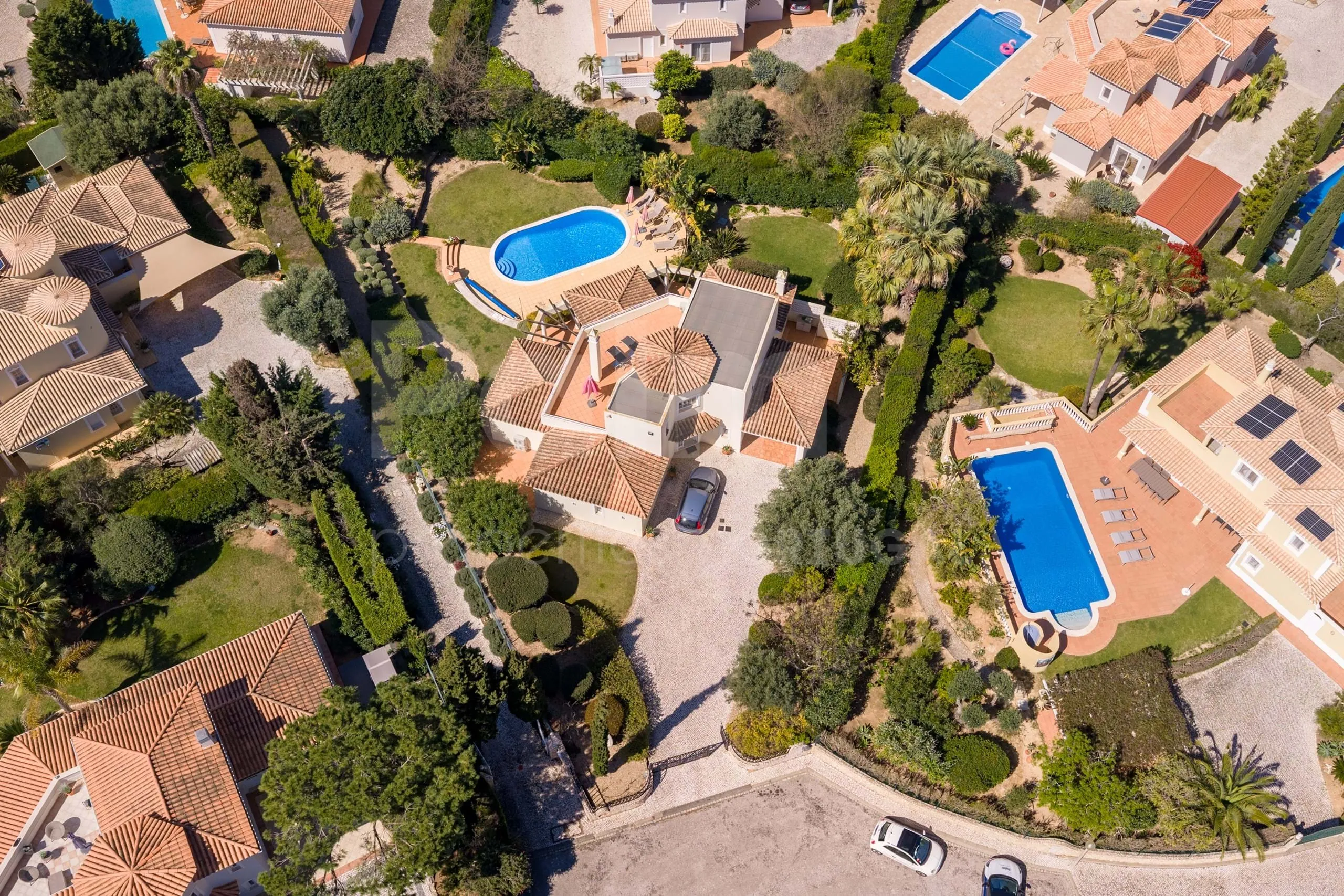 Elegante villa de 3 dormitorios con piscina y jardín cerca de la costa del Algarve - Ver imagen 68 de 70