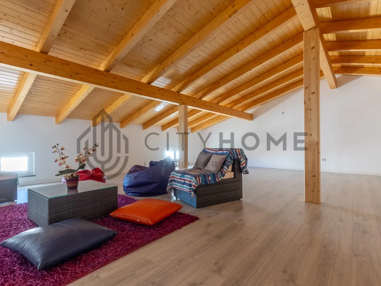 Charming Two-Storey Home with Garden and Pool in Alpalhão, Portugal - View image 11 of 33