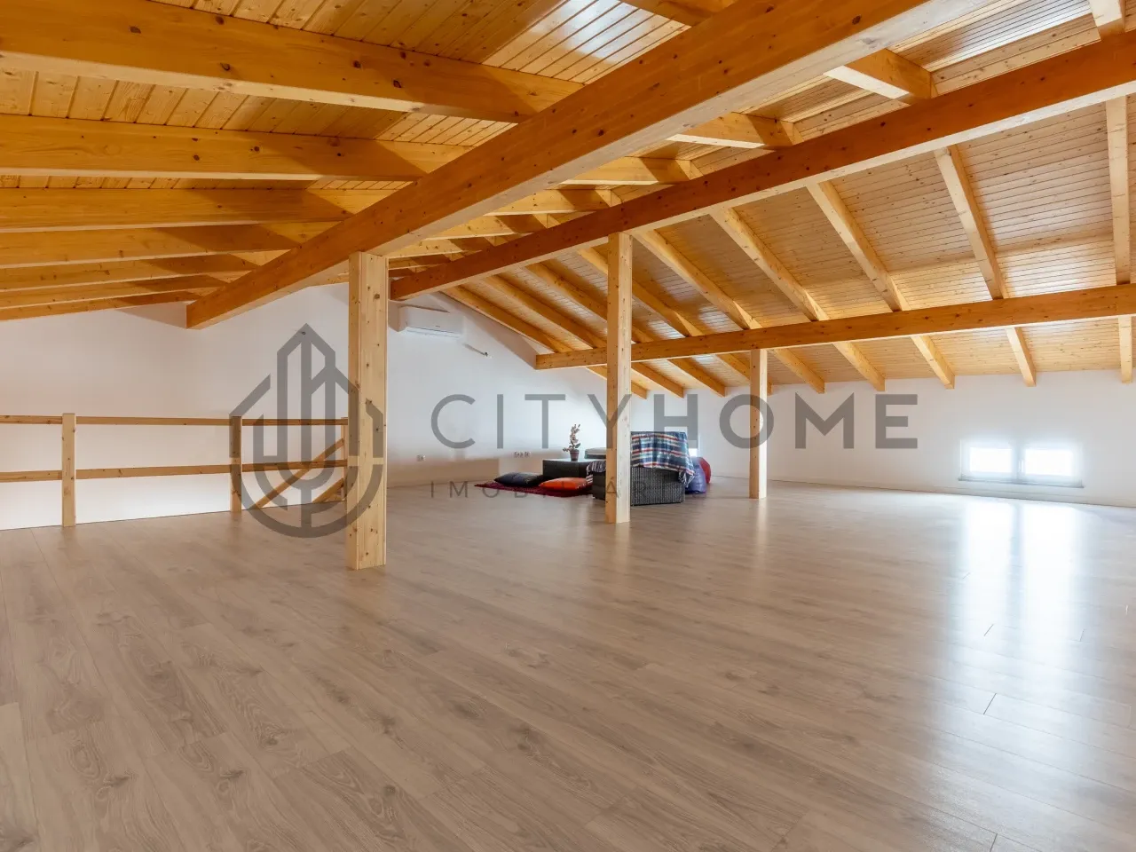 Charming Two-Storey Home with Garden and Pool in Alpalhão, Portugal - View image 12 of 33