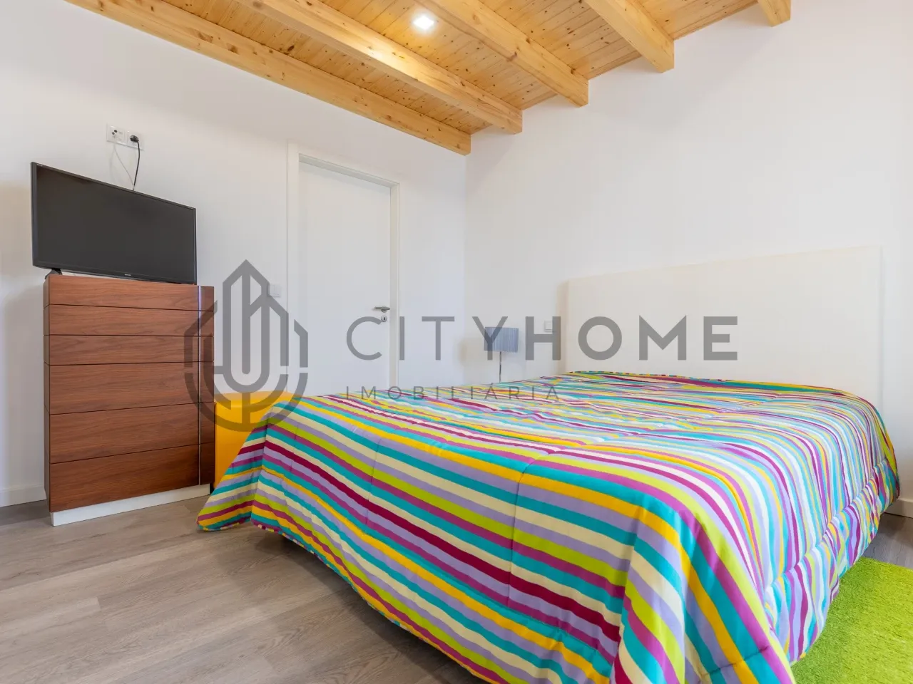 Charming Two-Storey Home with Garden and Pool in Alpalhão, Portugal - View image 15 of 33