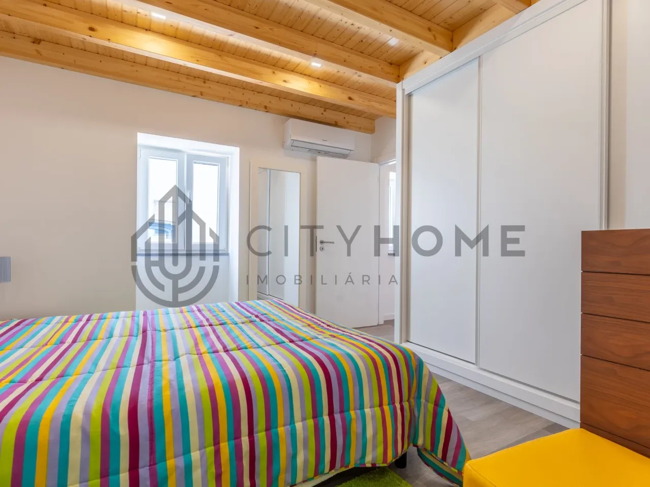 Charming Two-Storey Home with Garden and Pool in Alpalhão, Portugal - View image 16 of 33