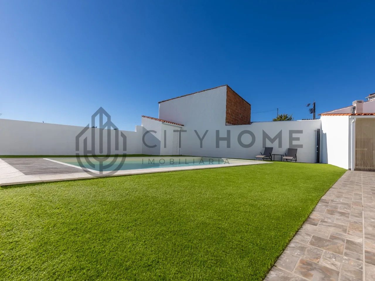 Charming Two-Storey Home with Garden and Pool in Alpalhão, Portugal - View image 21 of 33