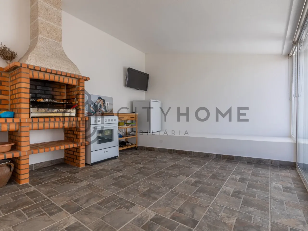 Charming Two-Storey Home with Garden and Pool in Alpalhão, Portugal - View image 26 of 33