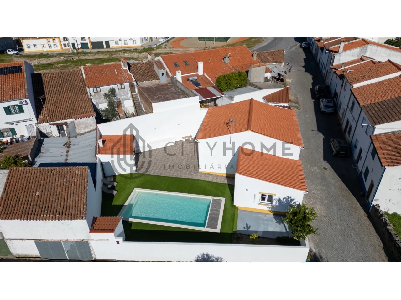 Charming Two-Storey Home with Garden and Pool in Alpalhão, Portugal - View image 28 of 33