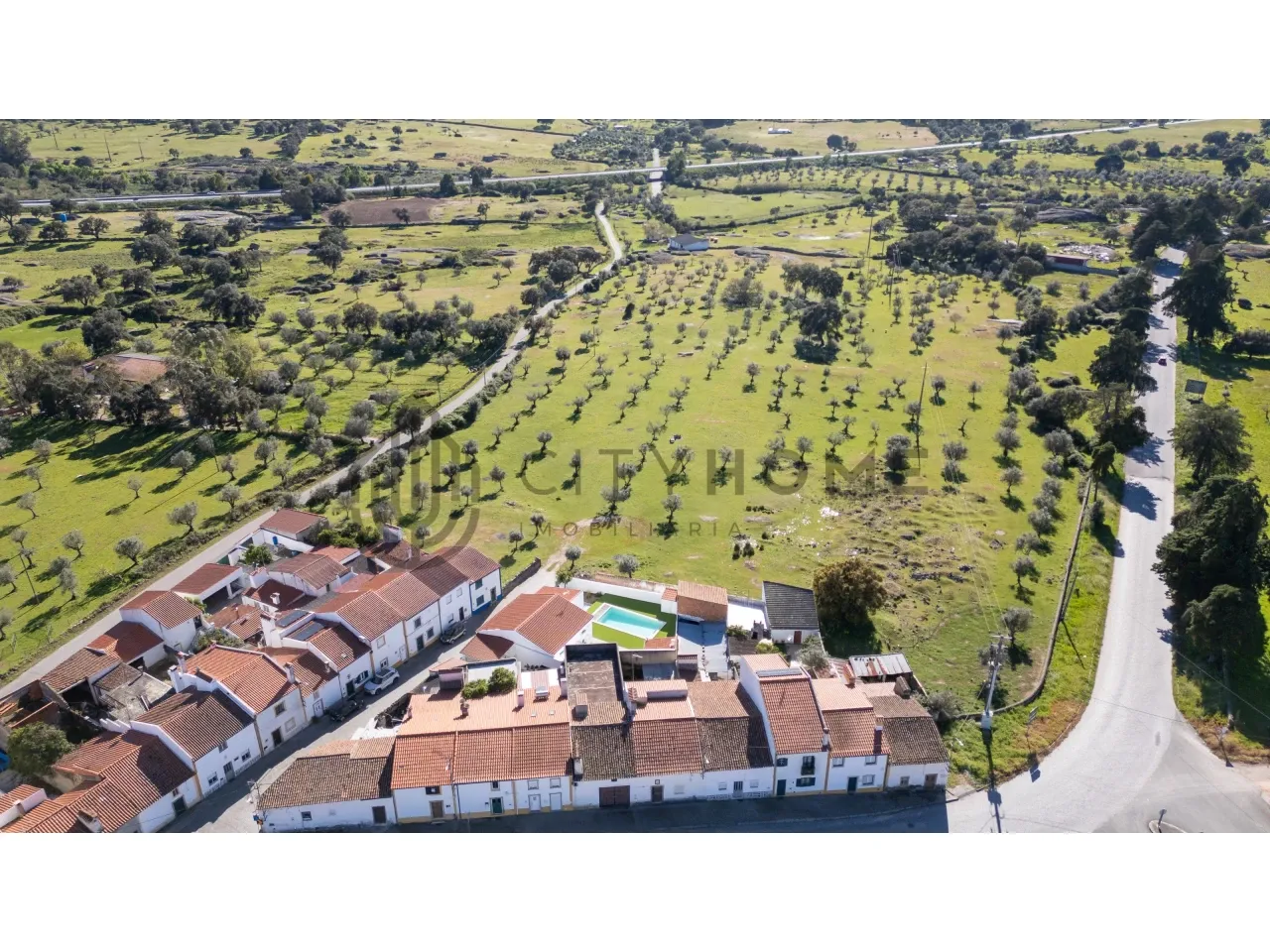 Charming Two-Storey Home with Garden and Pool in Alpalhão, Portugal - View image 31 of 33