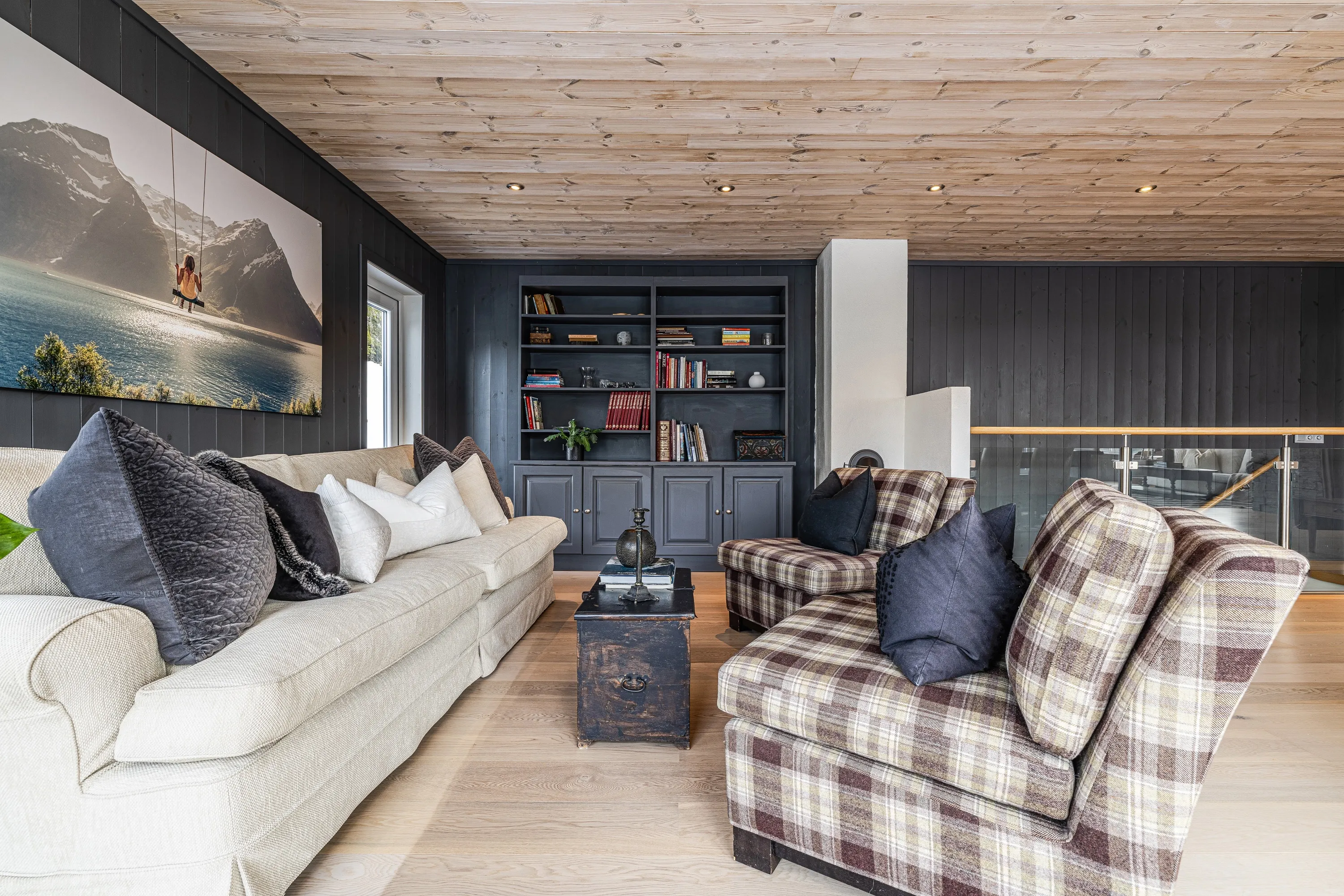 Renovated 4-Bedroom House in Hemsedal with Mountain Views and Spacious Garden - View image 7 of 51