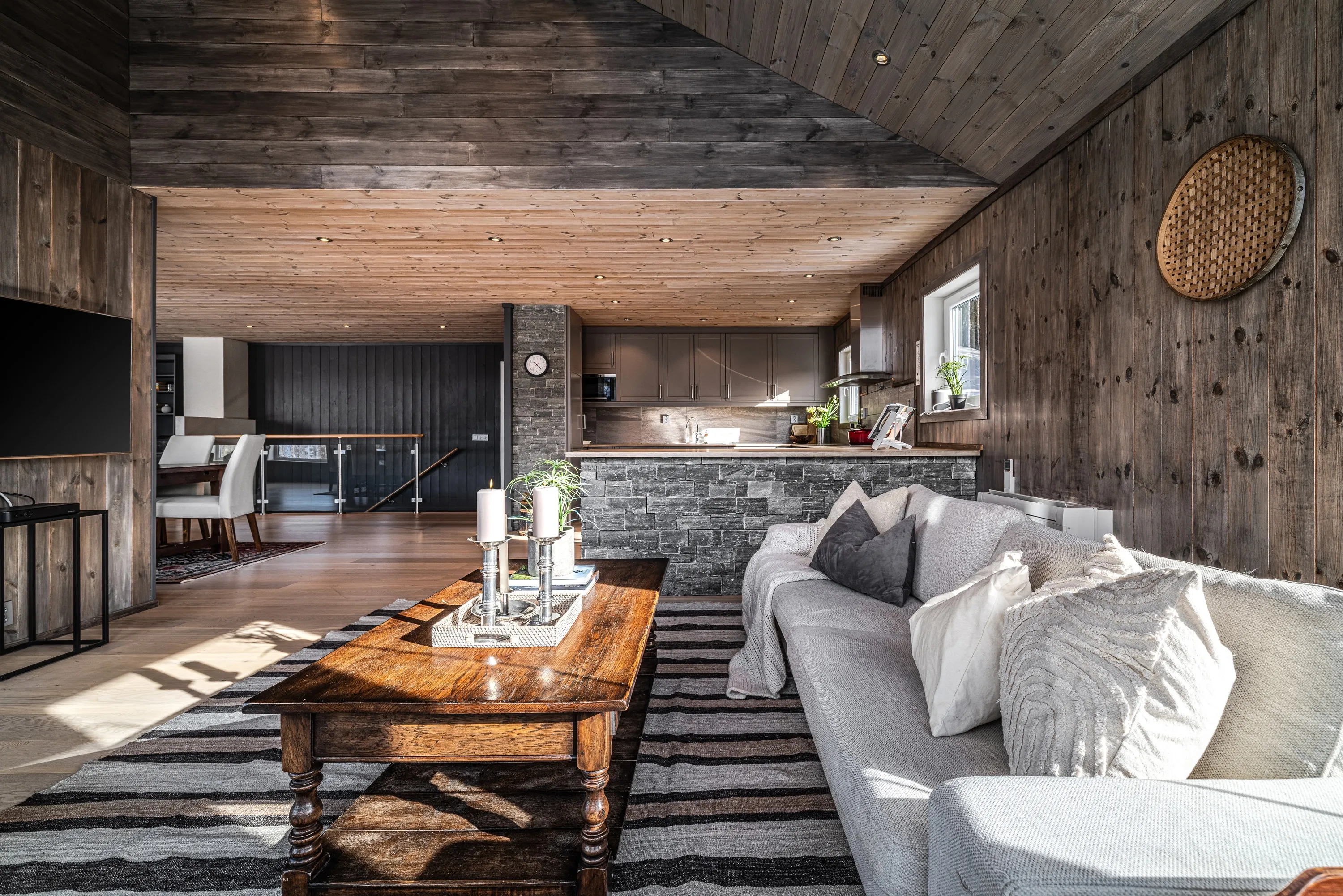 Renovated 4-Bedroom House in Hemsedal with Mountain Views and Spacious Garden - View image 22 of 51