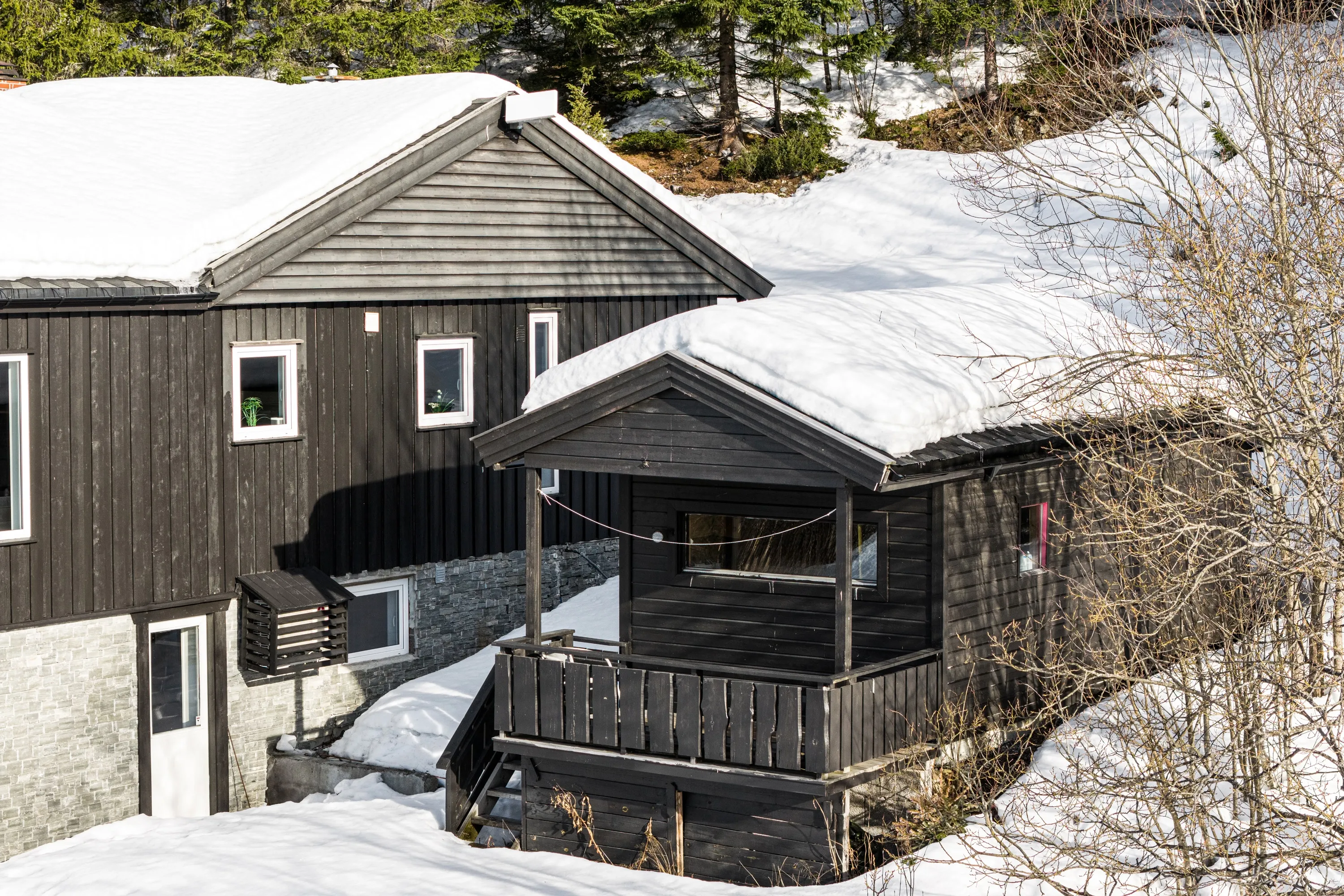 Renovated 4-Bedroom House in Hemsedal with Mountain Views and Spacious Garden - View image 49 of 51