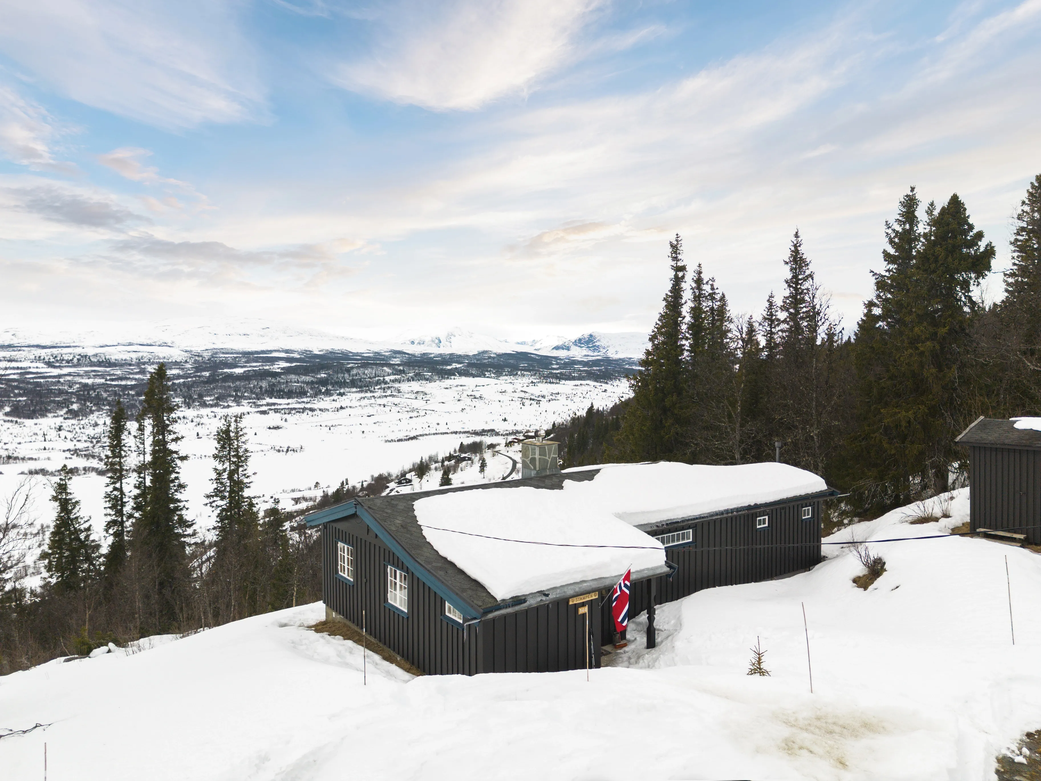 Hytte fra 1960-tallet med hage og terrasse i det naturskjønne Vestre Slidre, Norge - Image 1