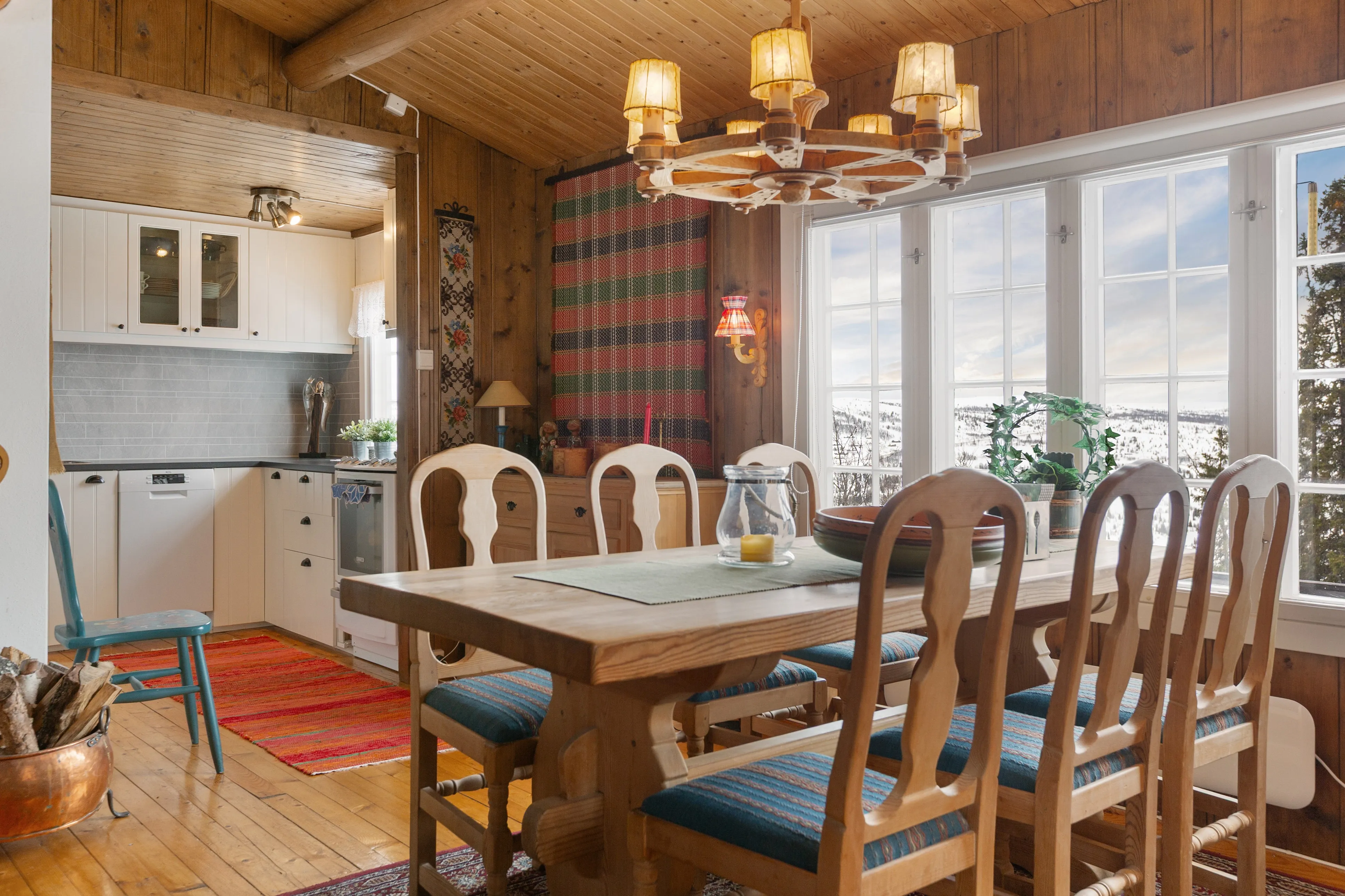 Hytte fra 1960-tallet med hage og terrasse i det naturskjønne Vestre Slidre, Norge - Vis bilde 9 av 24