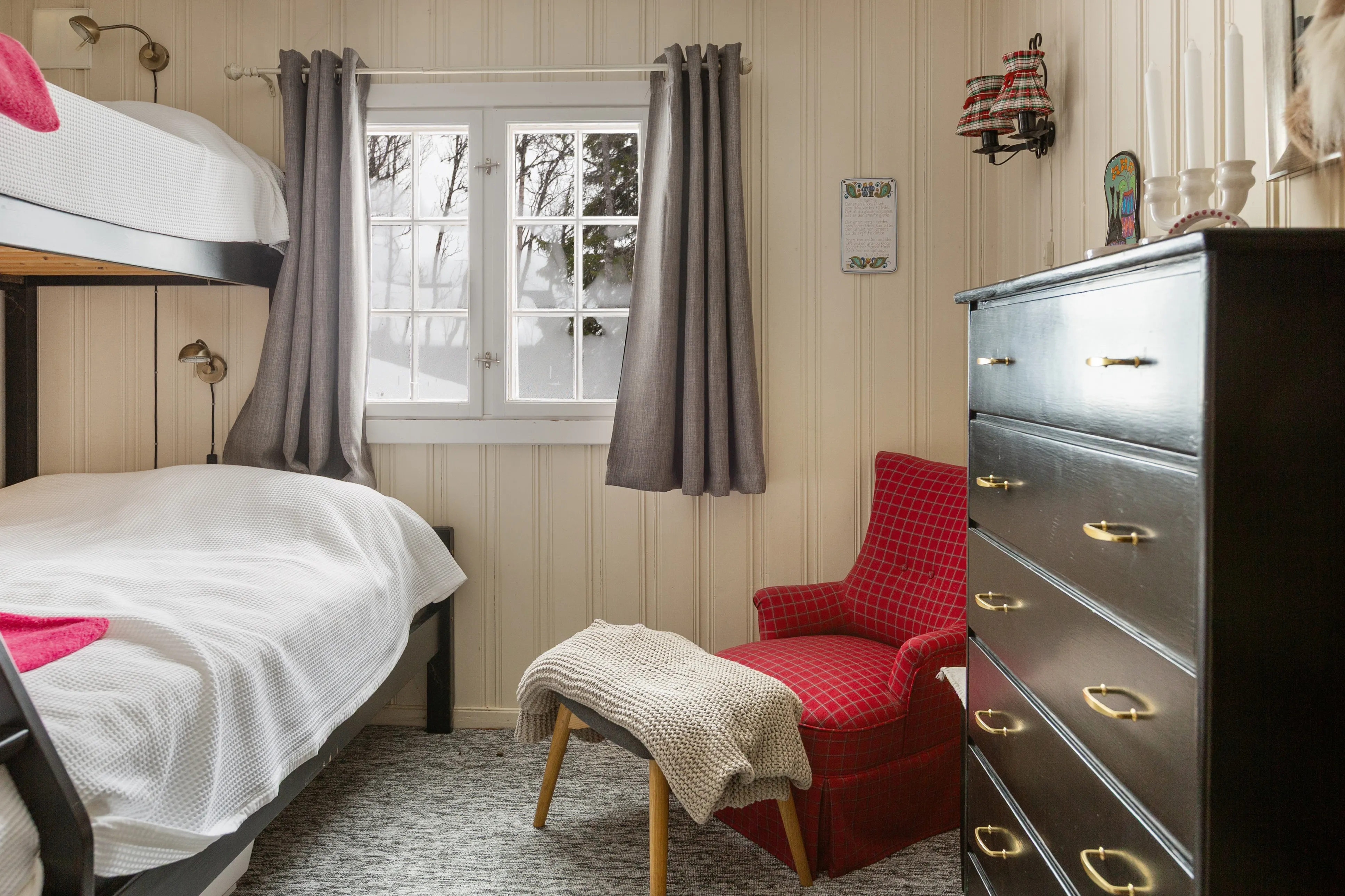 Hytte fra 1960-tallet med hage og terrasse i det naturskjønne Vestre Slidre, Norge - Vis bilde 18 av 24